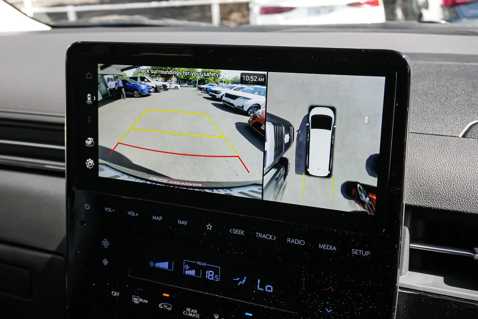 2024 Hyundai STARIA Gallery Image 20