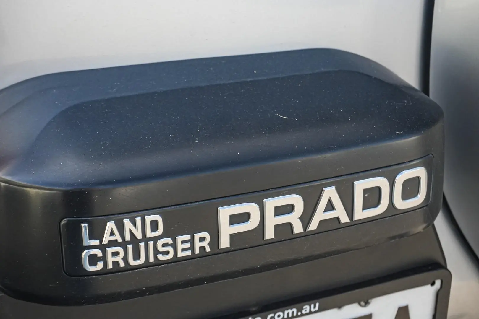2015 Toyota Landcruiser Prado Gallery Image 15