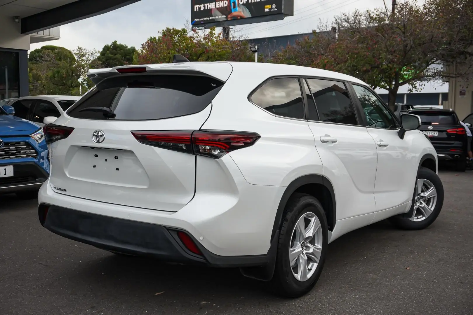 2024 Toyota Kluger Gallery Image 3