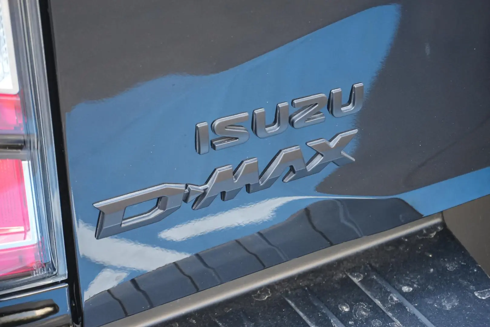 2025 Isuzu D-MAX Gallery Image 14