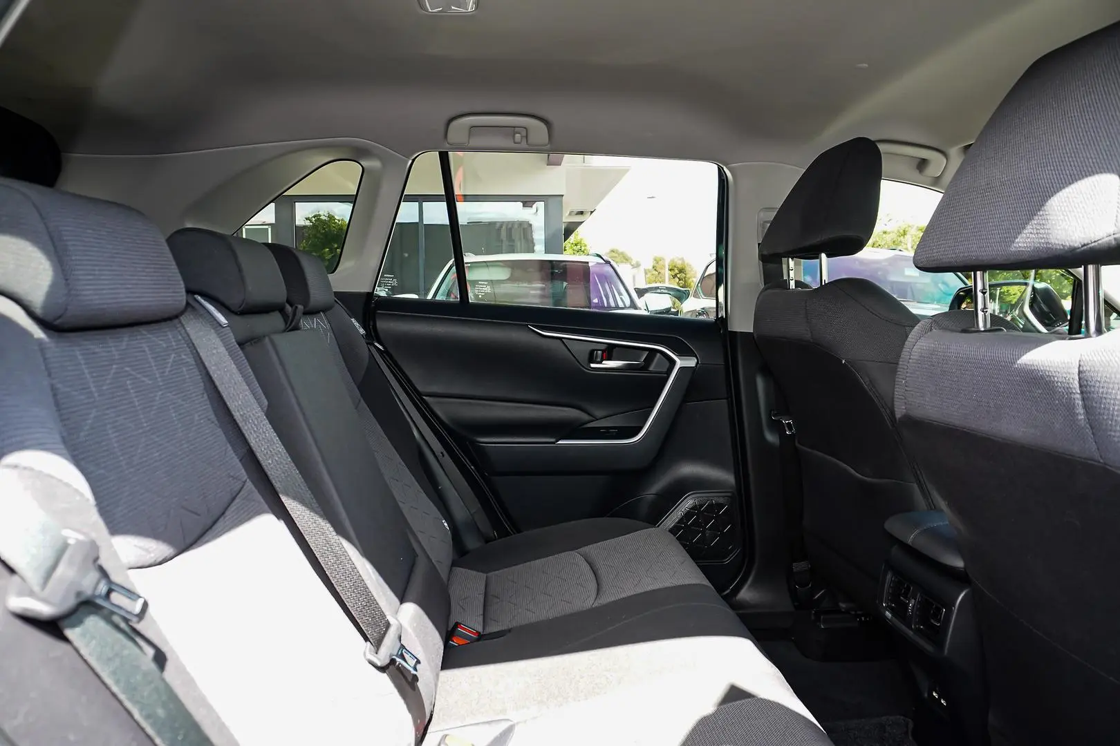 2021 Toyota RAV4 Gallery Image 8