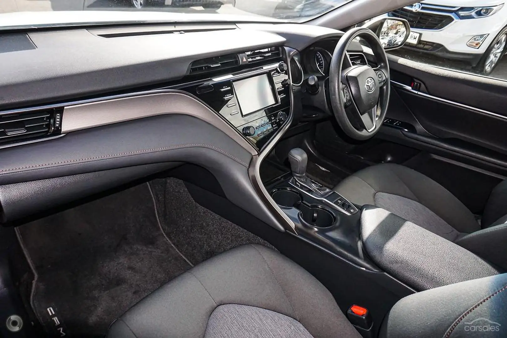 2019 Toyota Camry Image 10