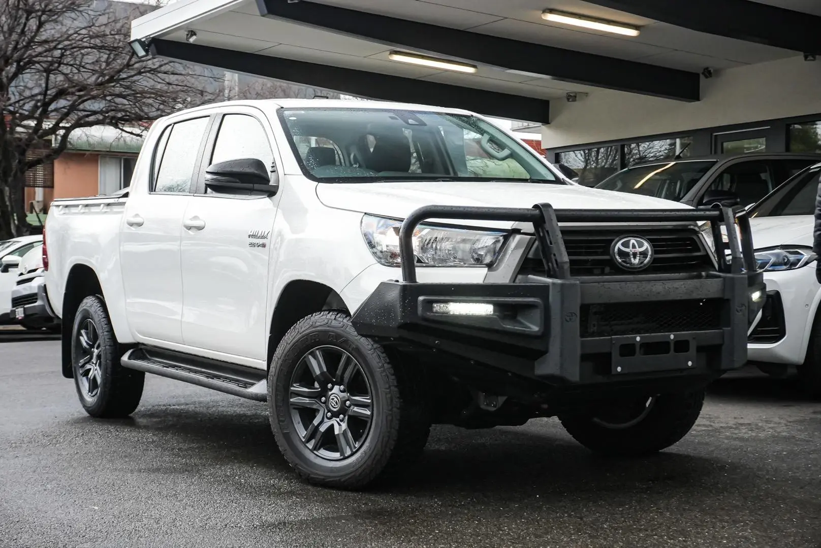 2022 Toyota Hilux Gallery Image 2