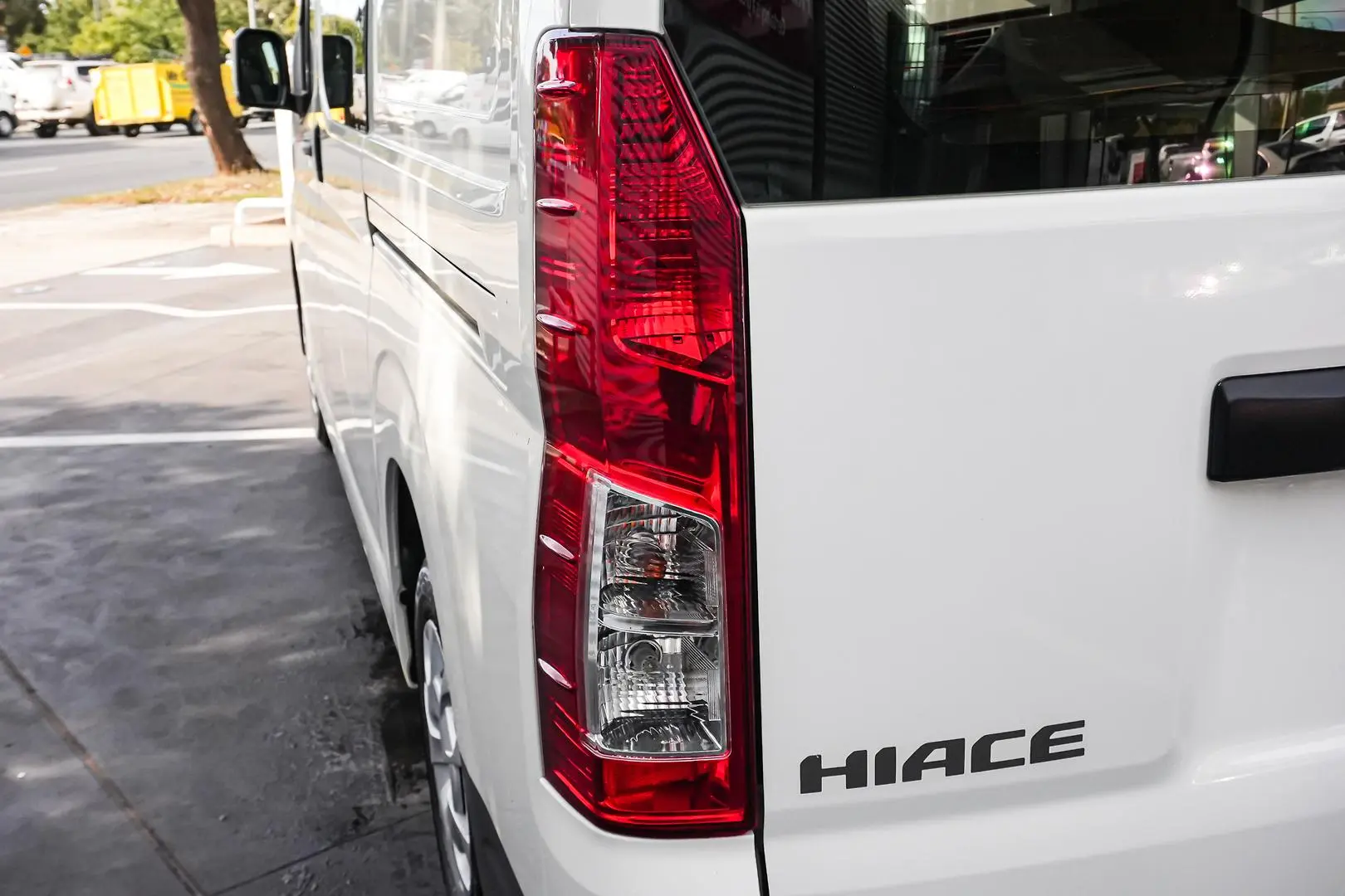 2021 Toyota Hiace Gallery Image 8