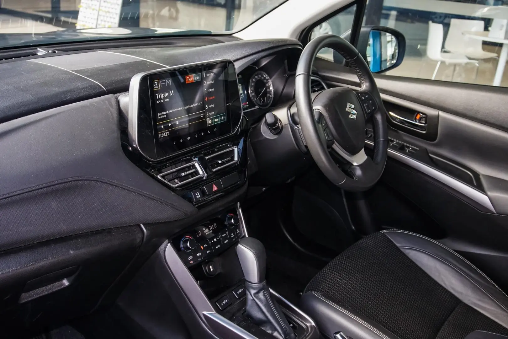 2023 Suzuki S-Cross Gallery Image 10