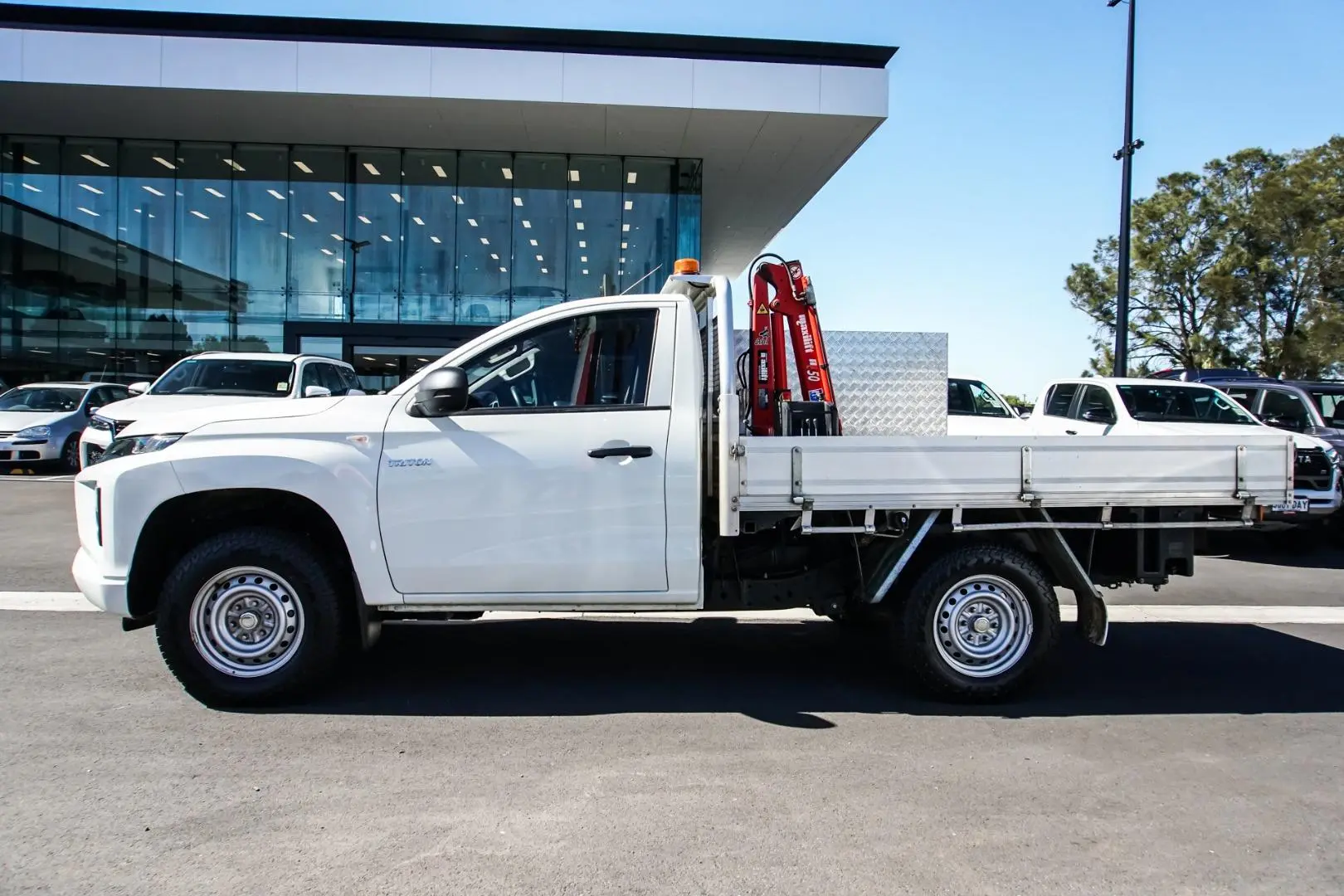 2019 Mitsubishi Triton Gallery Image 3