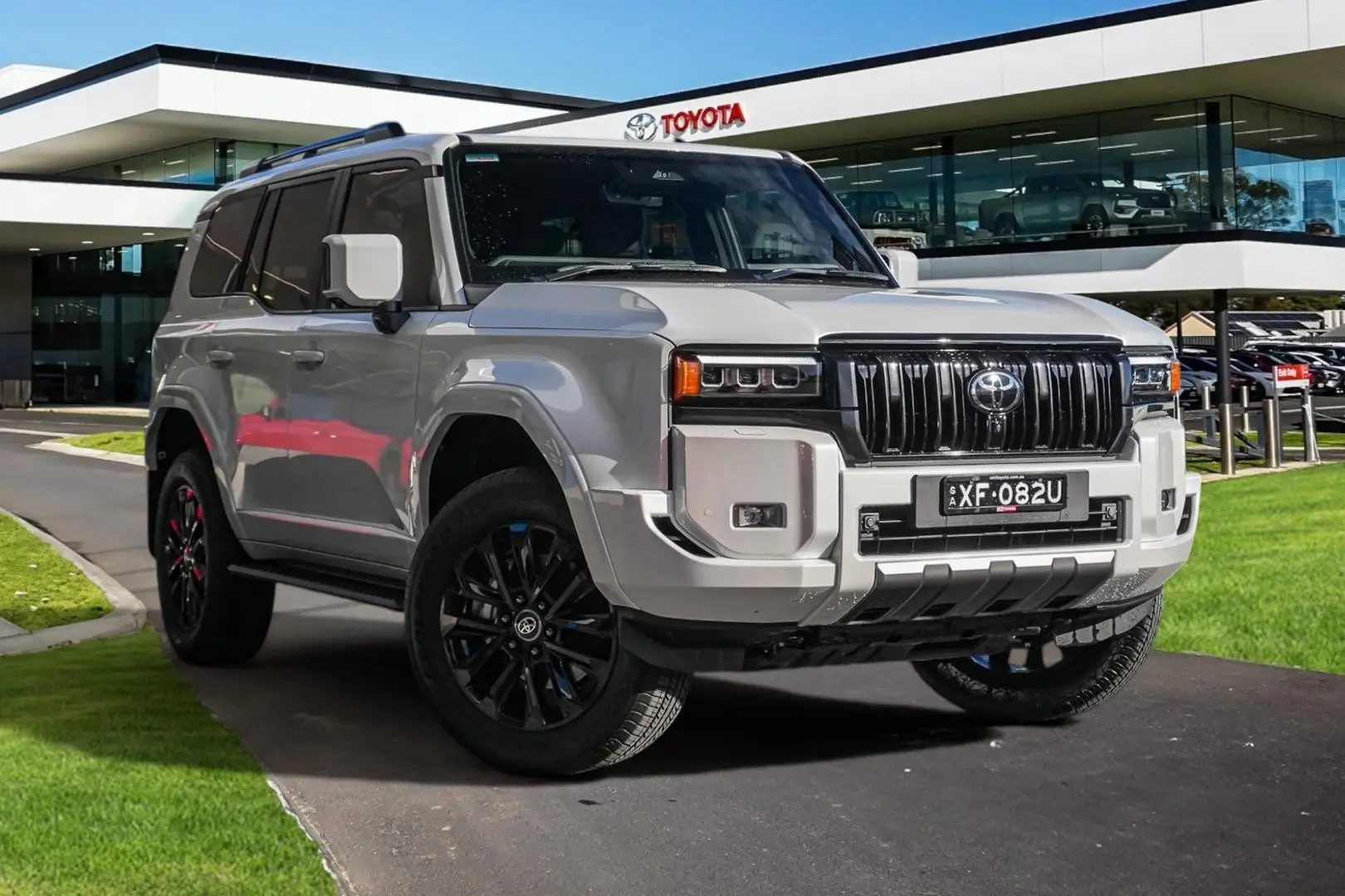 2026 Toyota Landcruiser Prado Gallery Image 1