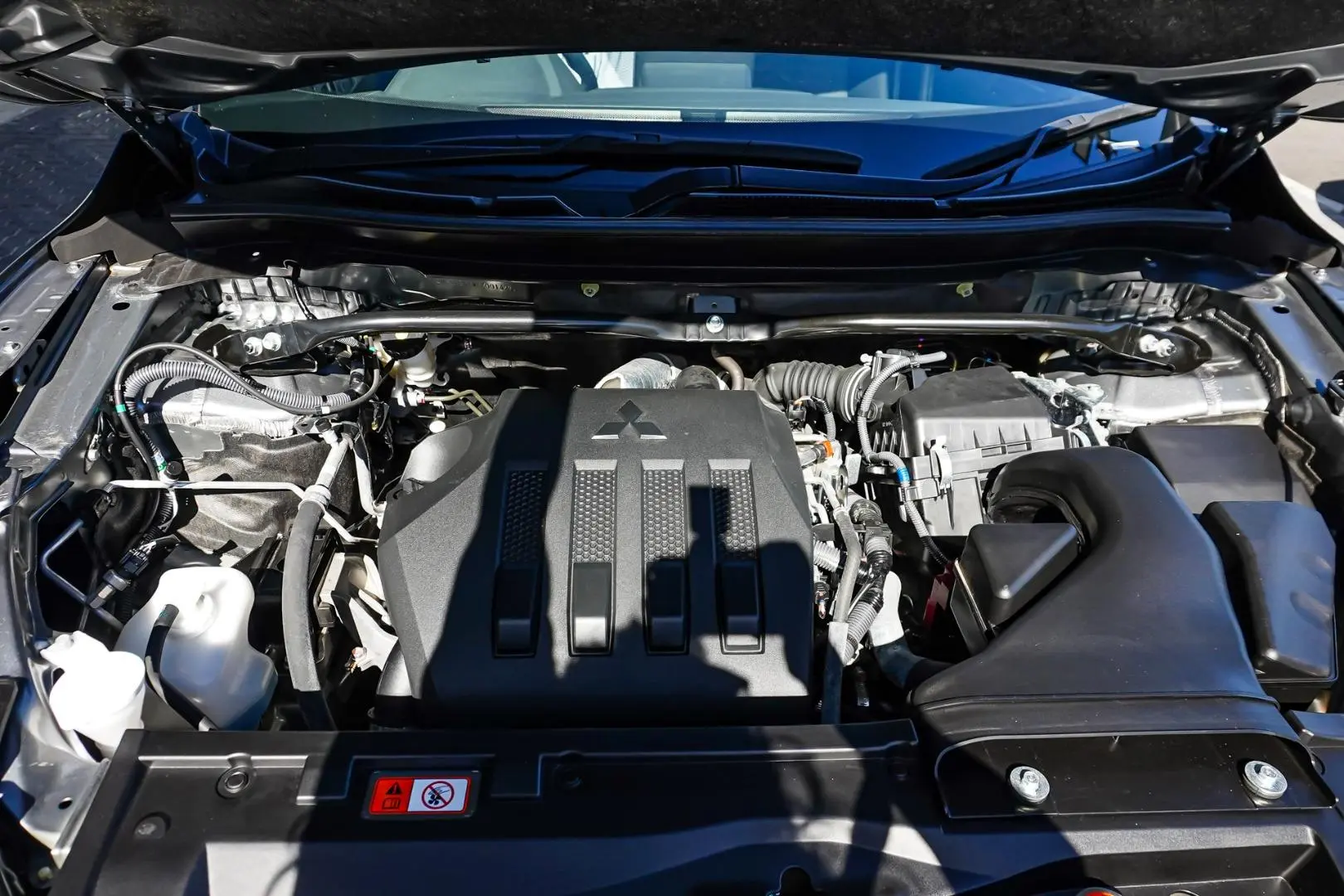 2023 Mitsubishi Eclipse Cross Gallery Image 25