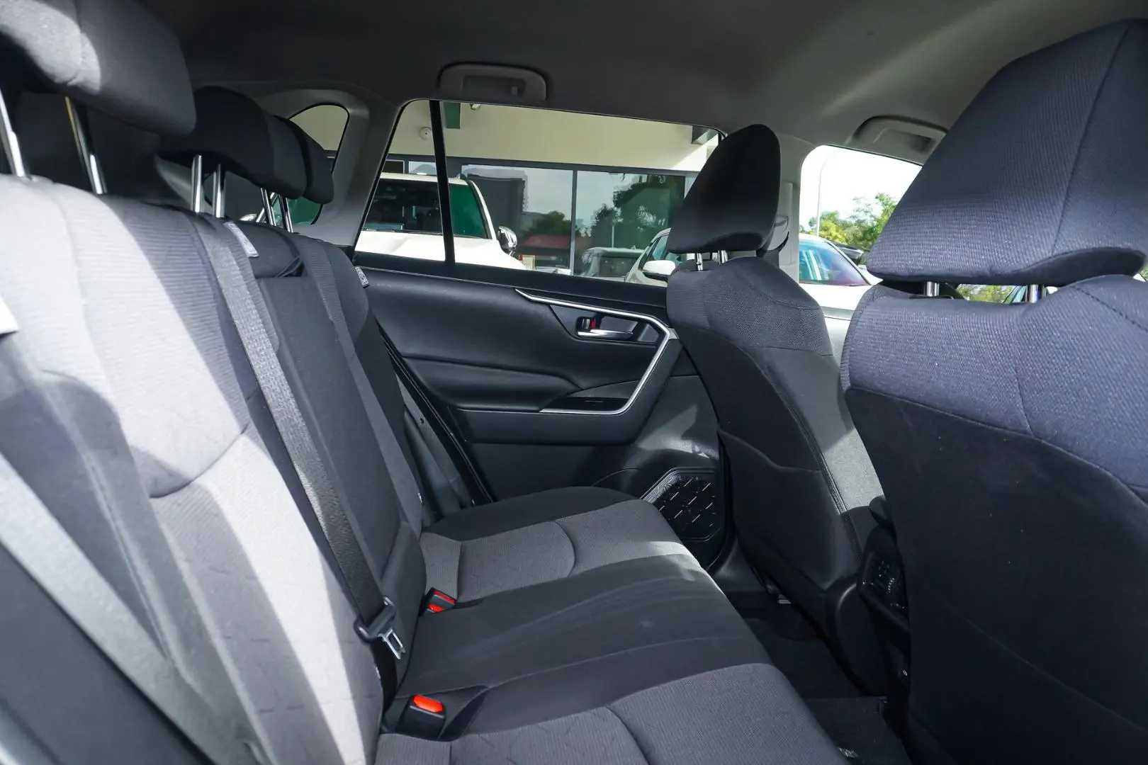 2023 Toyota RAV4 Gallery Image 8