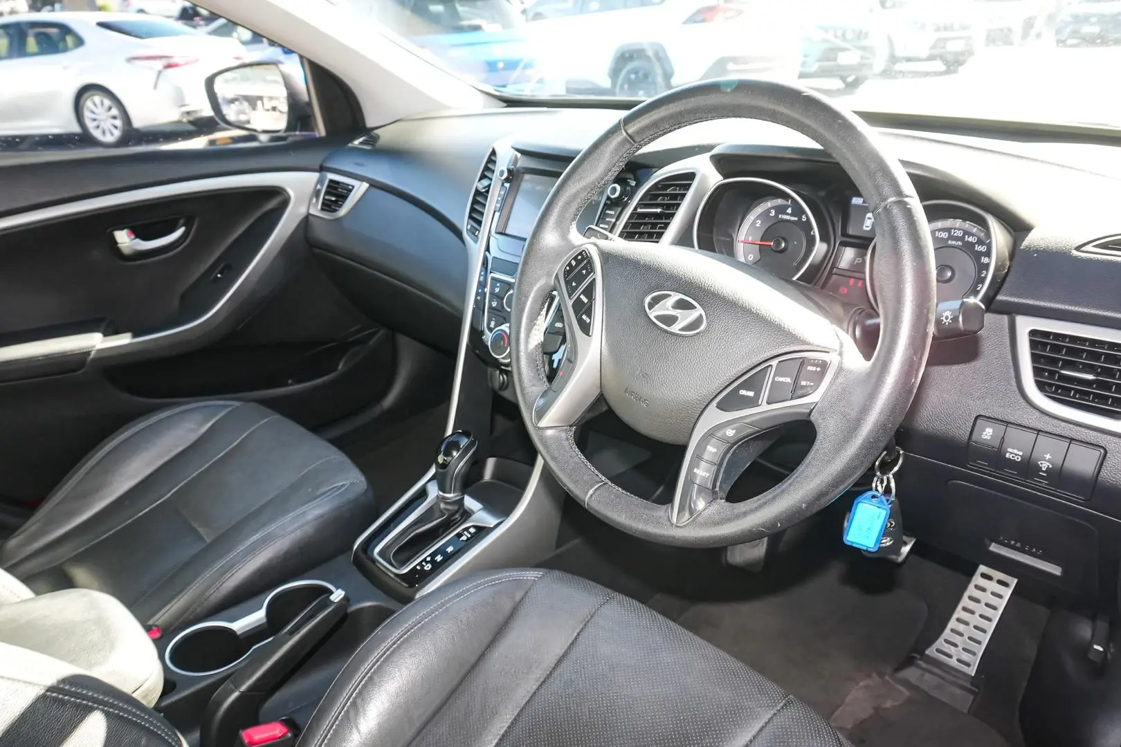 2016 Hyundai i30 Gallery Image 15