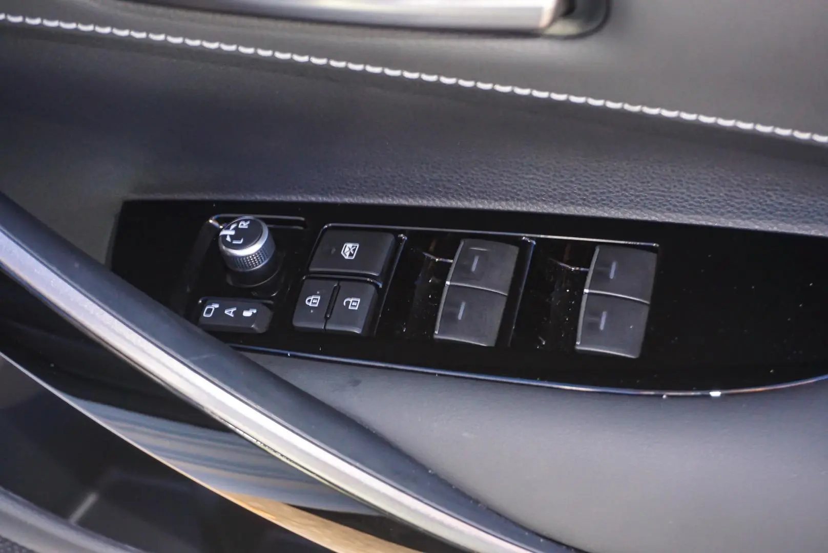 2023 Toyota Corolla Gallery Image 17
