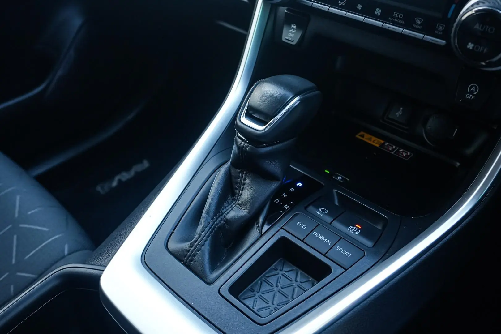 2022 Toyota RAV4 Gallery Image 18