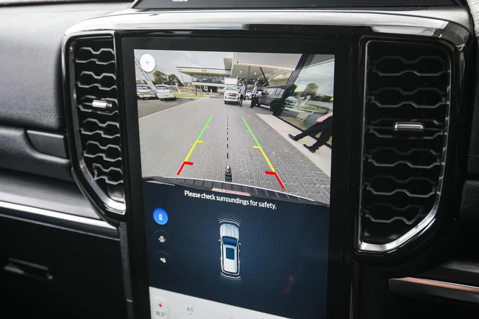 2024 Ford Everest Gallery Image 22