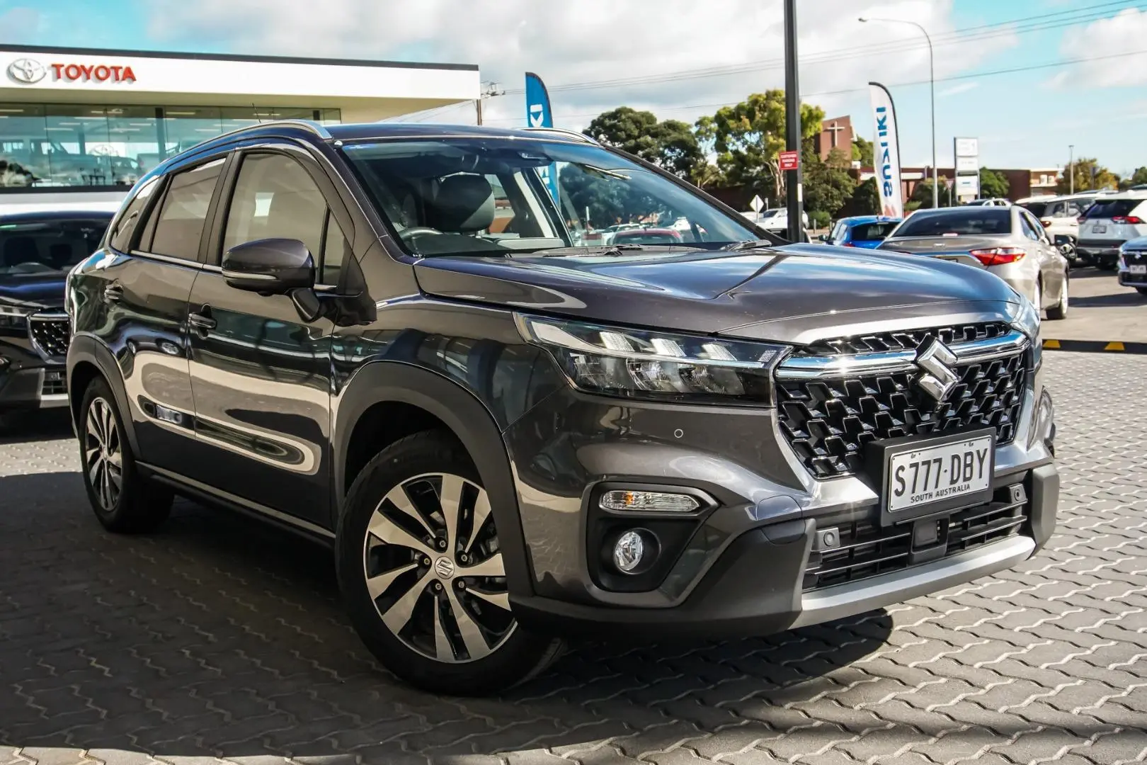 2023 Suzuki S-Cross Gallery Image 1