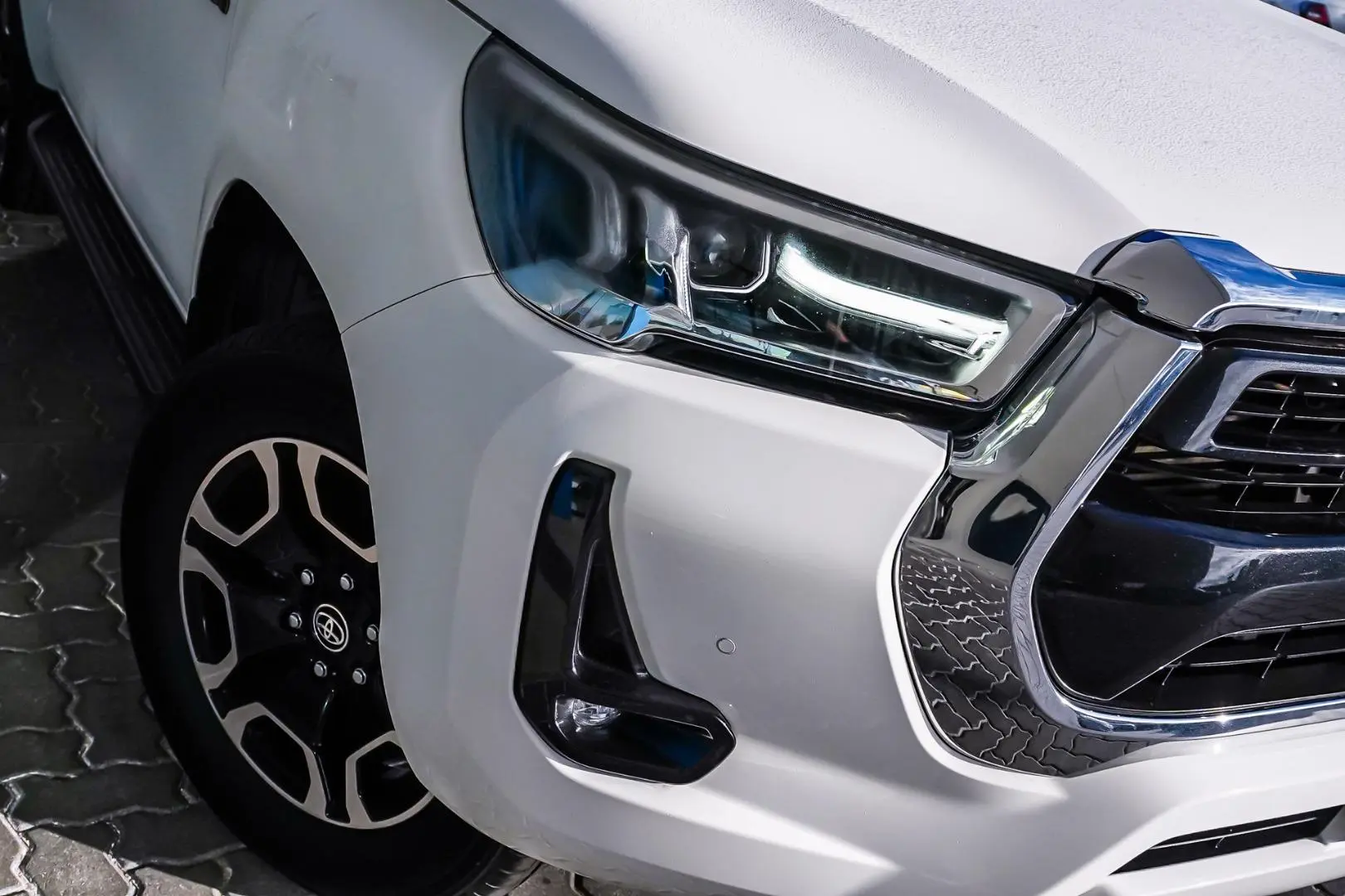 2022 Toyota Hilux Gallery Image 11