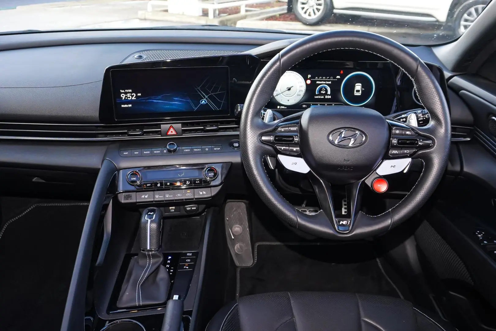 2023 Hyundai i30 Gallery Image 9