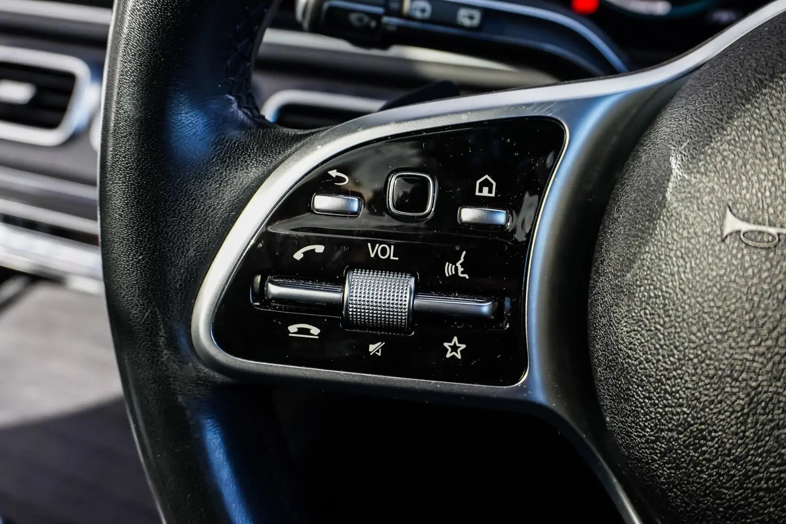2019 Mercedes-Benz GLE-Class Gallery Image 25