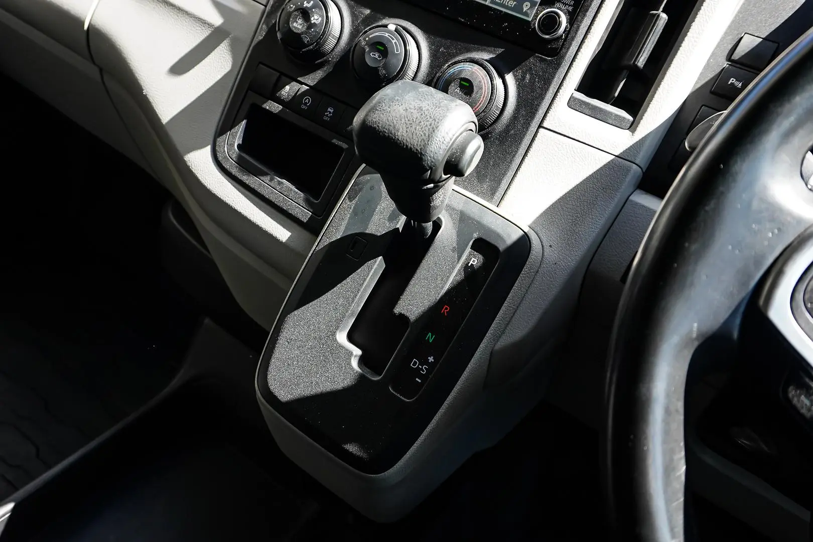 2020 Toyota Hiace Gallery Image 15