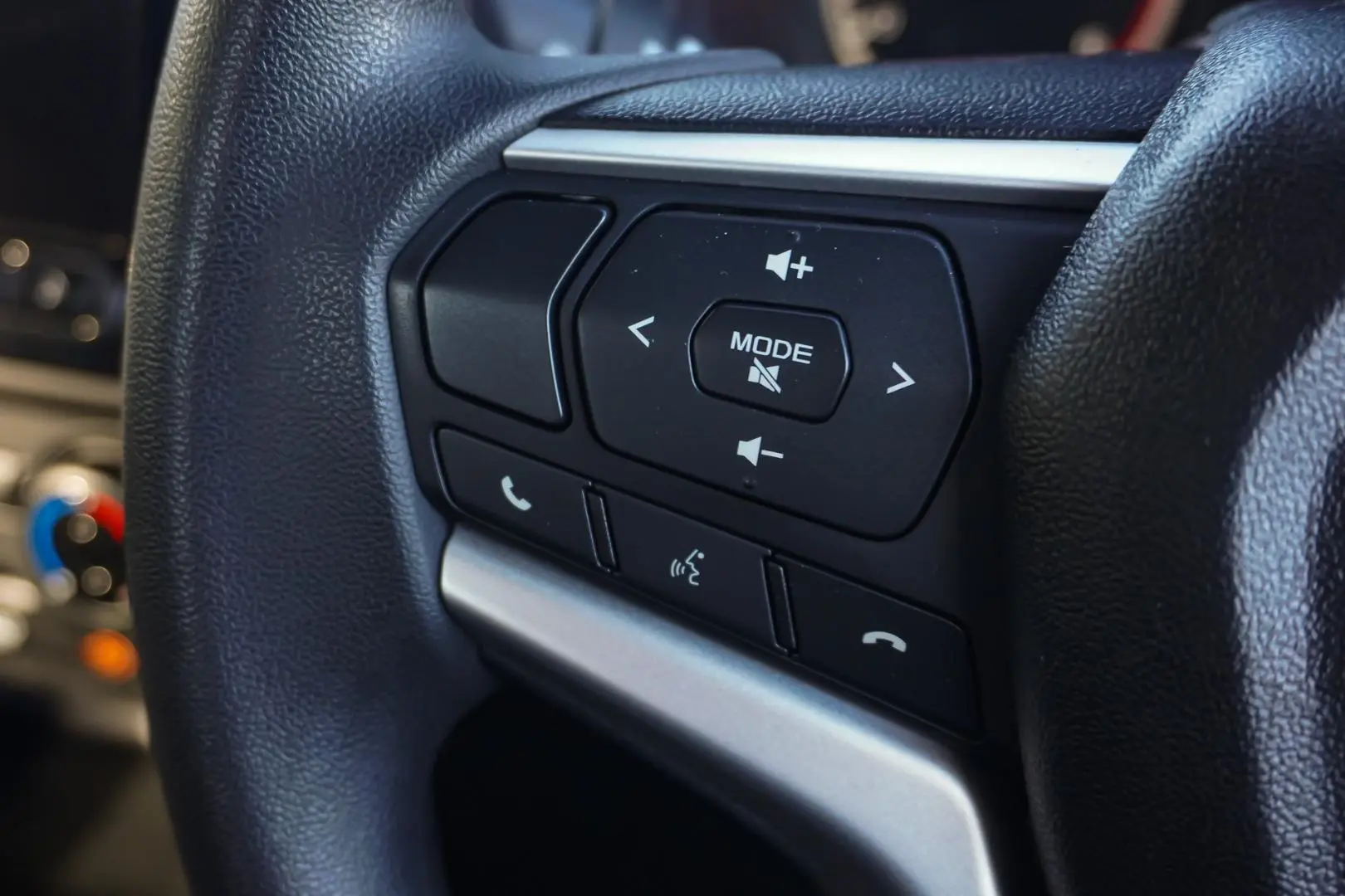 2021 Isuzu D-MAX Gallery Image 11