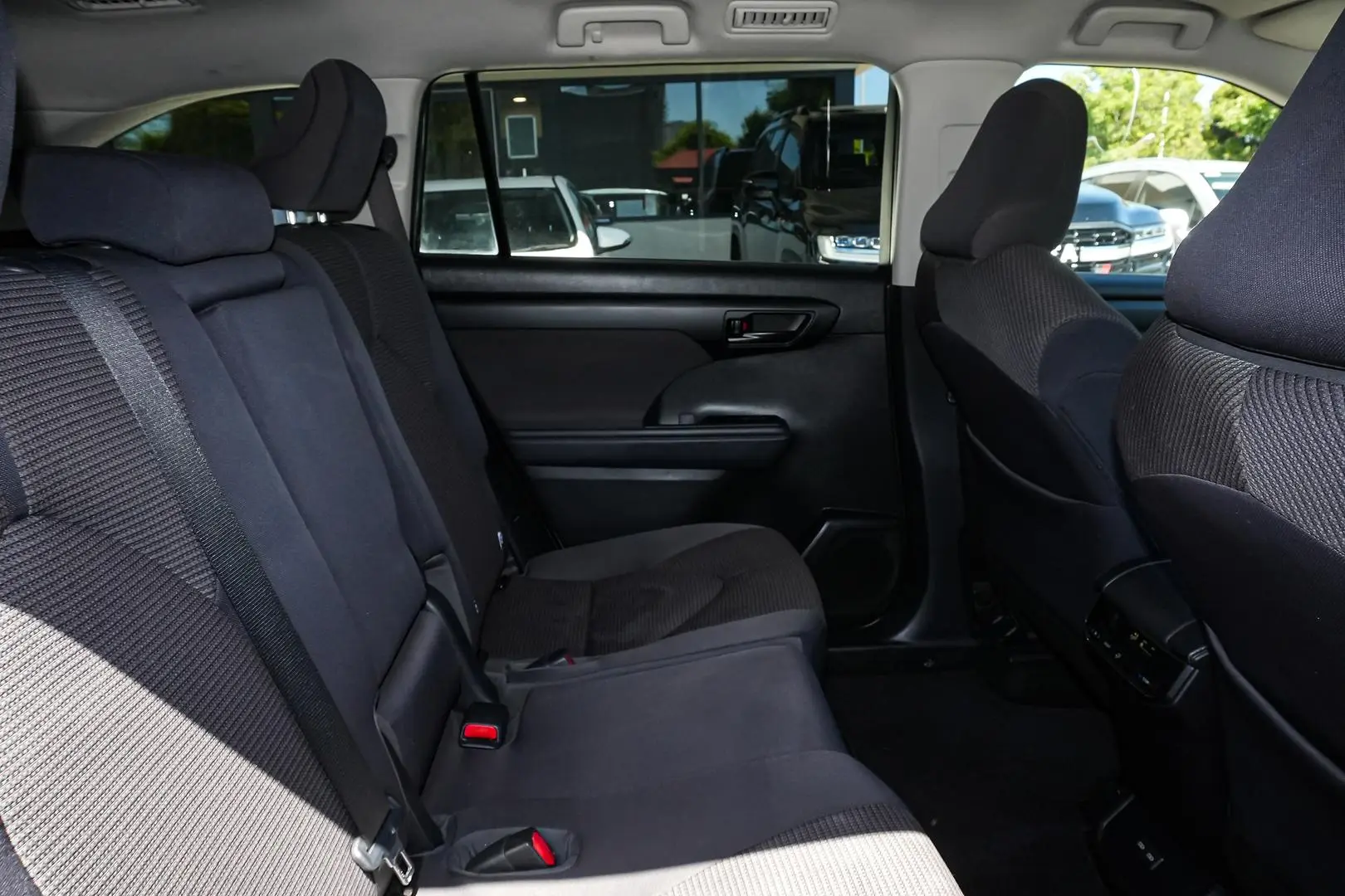 2022 Toyota Kluger Gallery Image 13