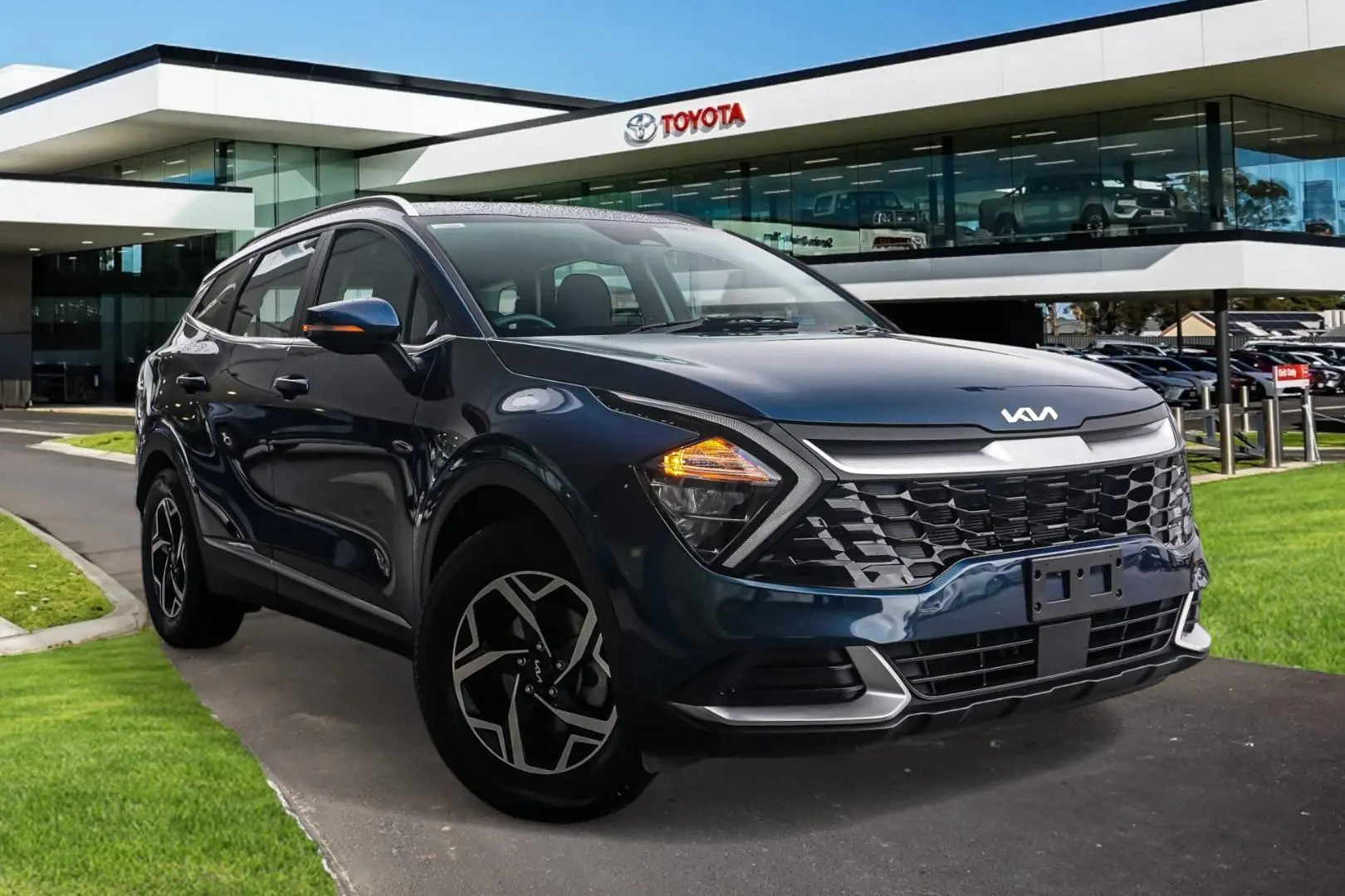 2024 Kia Sportage Gallery Image 1