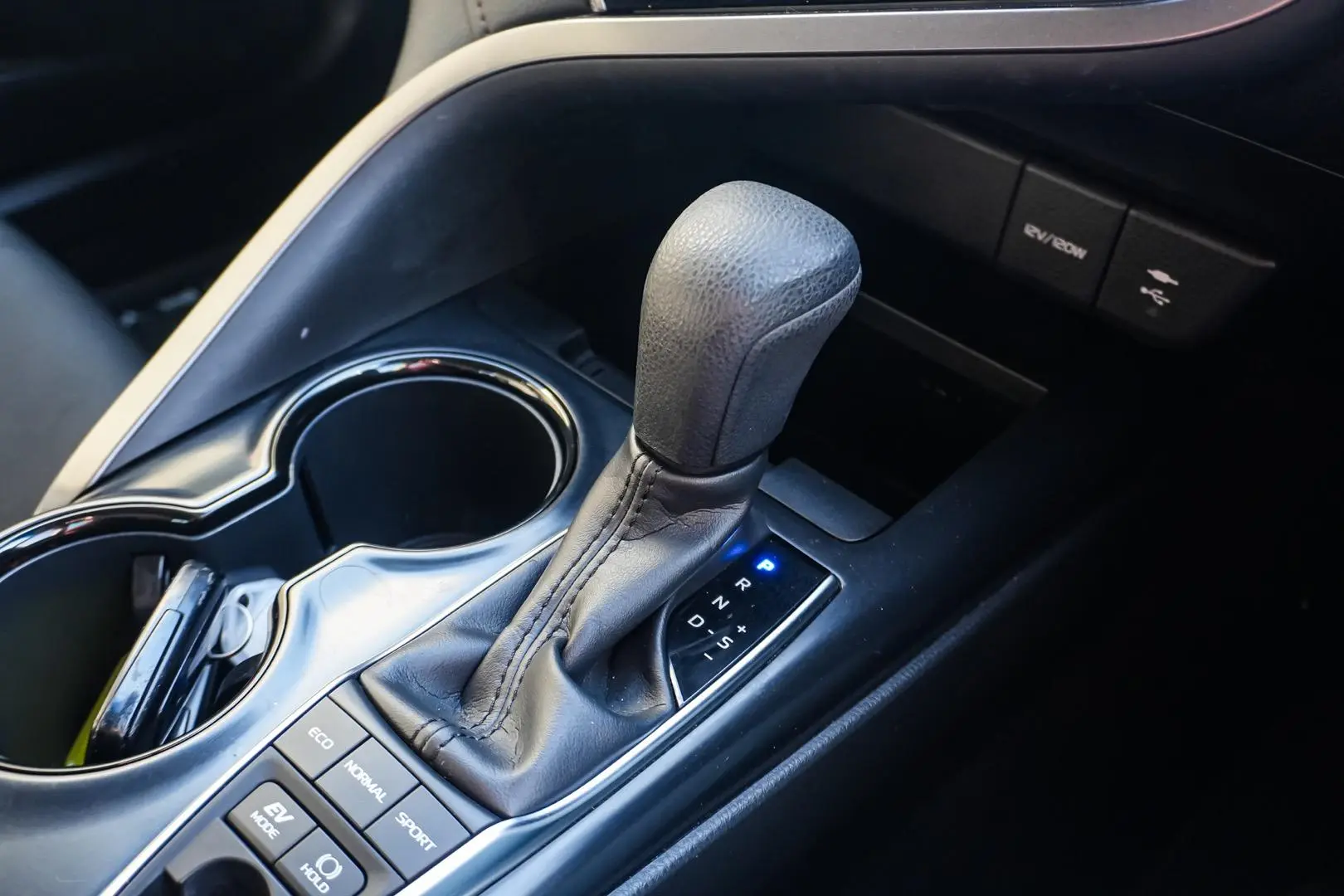 2019 Toyota Camry Gallery Image 18