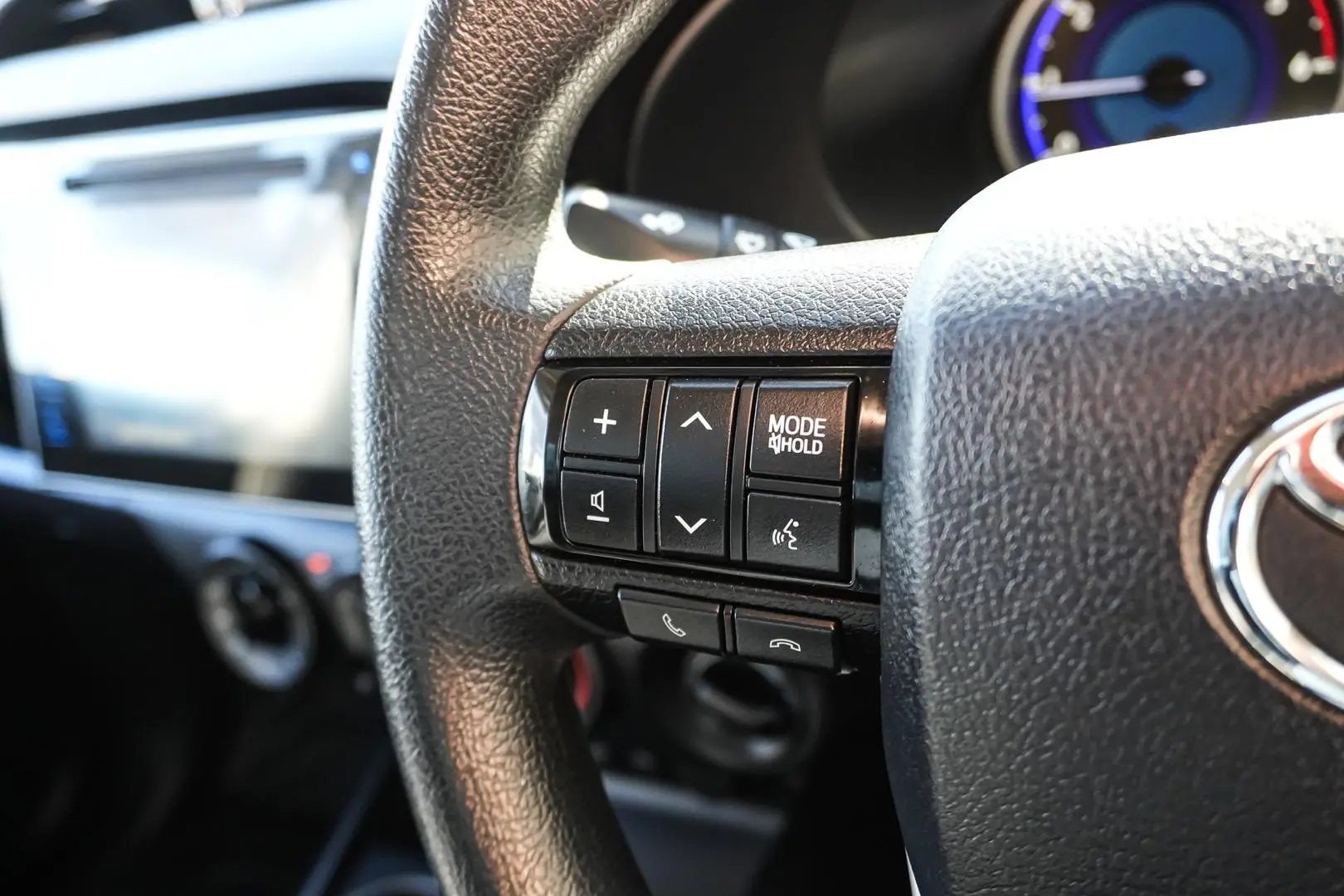 2019 Toyota Hilux Gallery Image 21