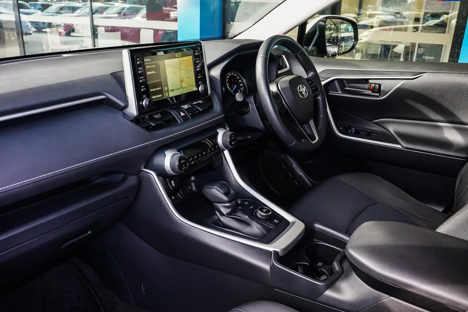 2021 Toyota RAV4 Gallery Image 11