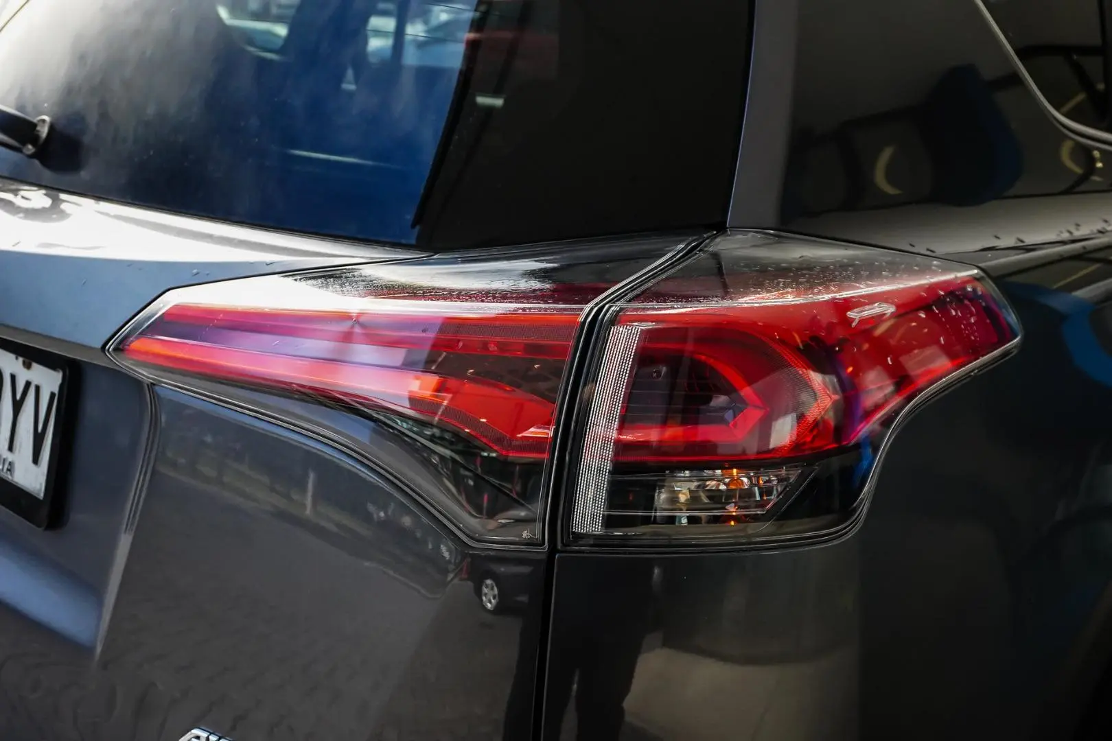 2018 Toyota RAV4 Gallery Image 15