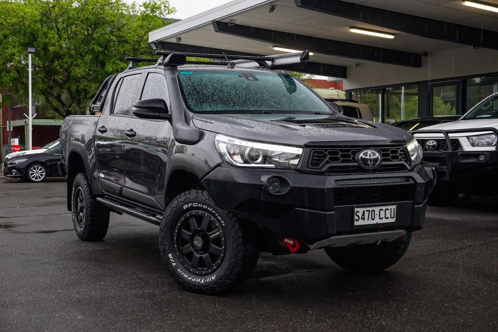 2019 Toyota Hilux Gallery Image 2
