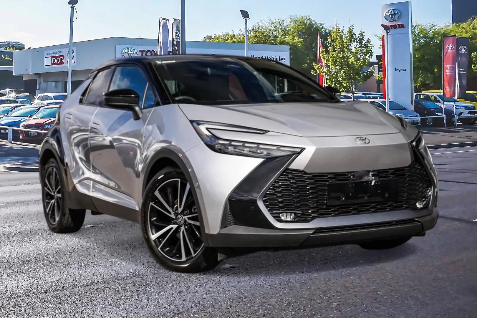 2023 Toyota C-HR Gallery Image 1