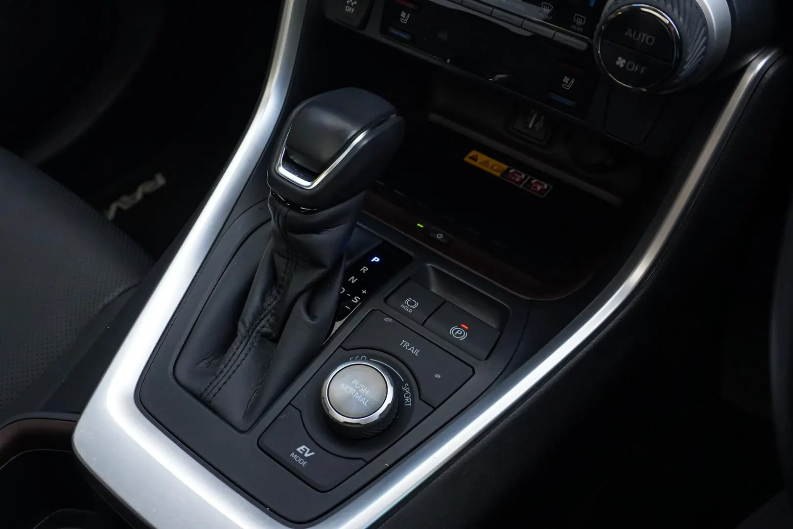 2024 Toyota RAV4 Gallery Image 19