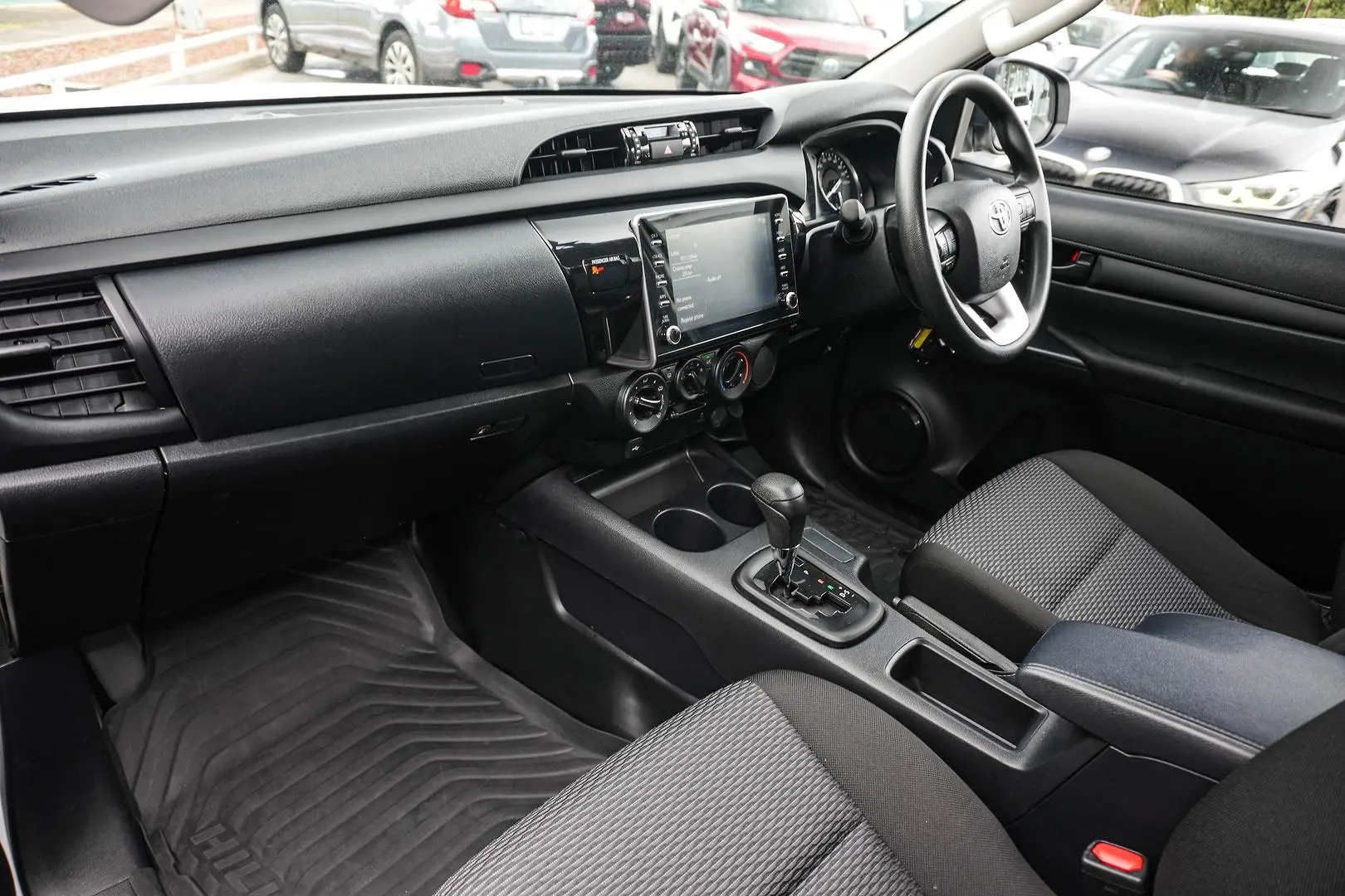 2025 Toyota Hilux Gallery Image 12
