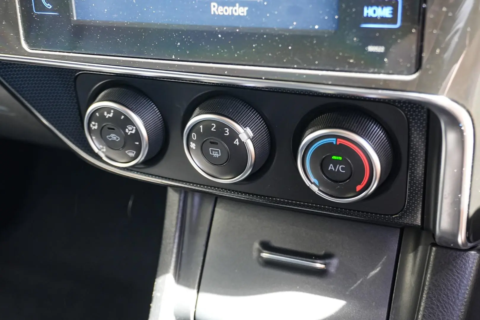 2017 Toyota Corolla Gallery Image 21