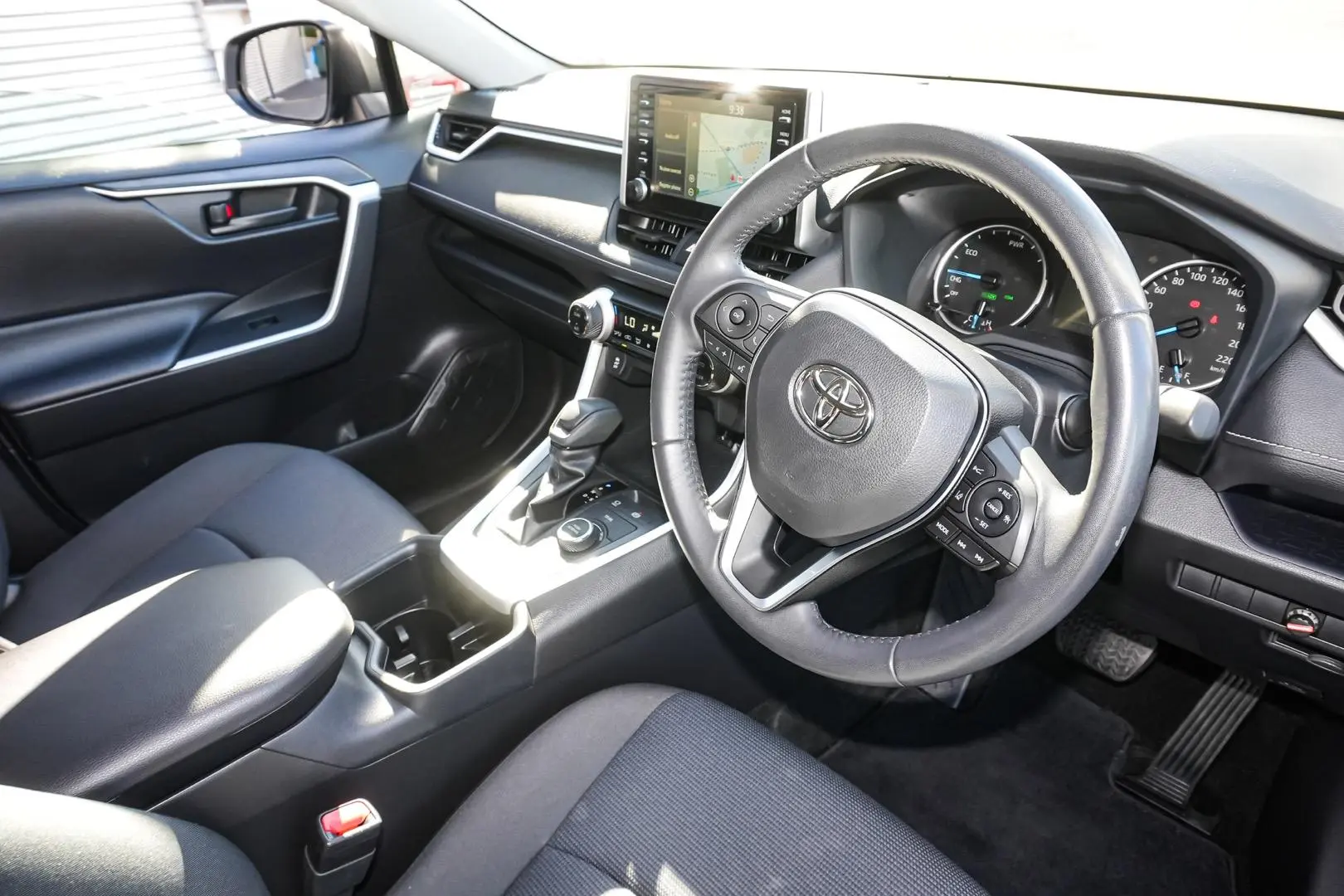 2022 Toyota RAV4 Gallery Image 7