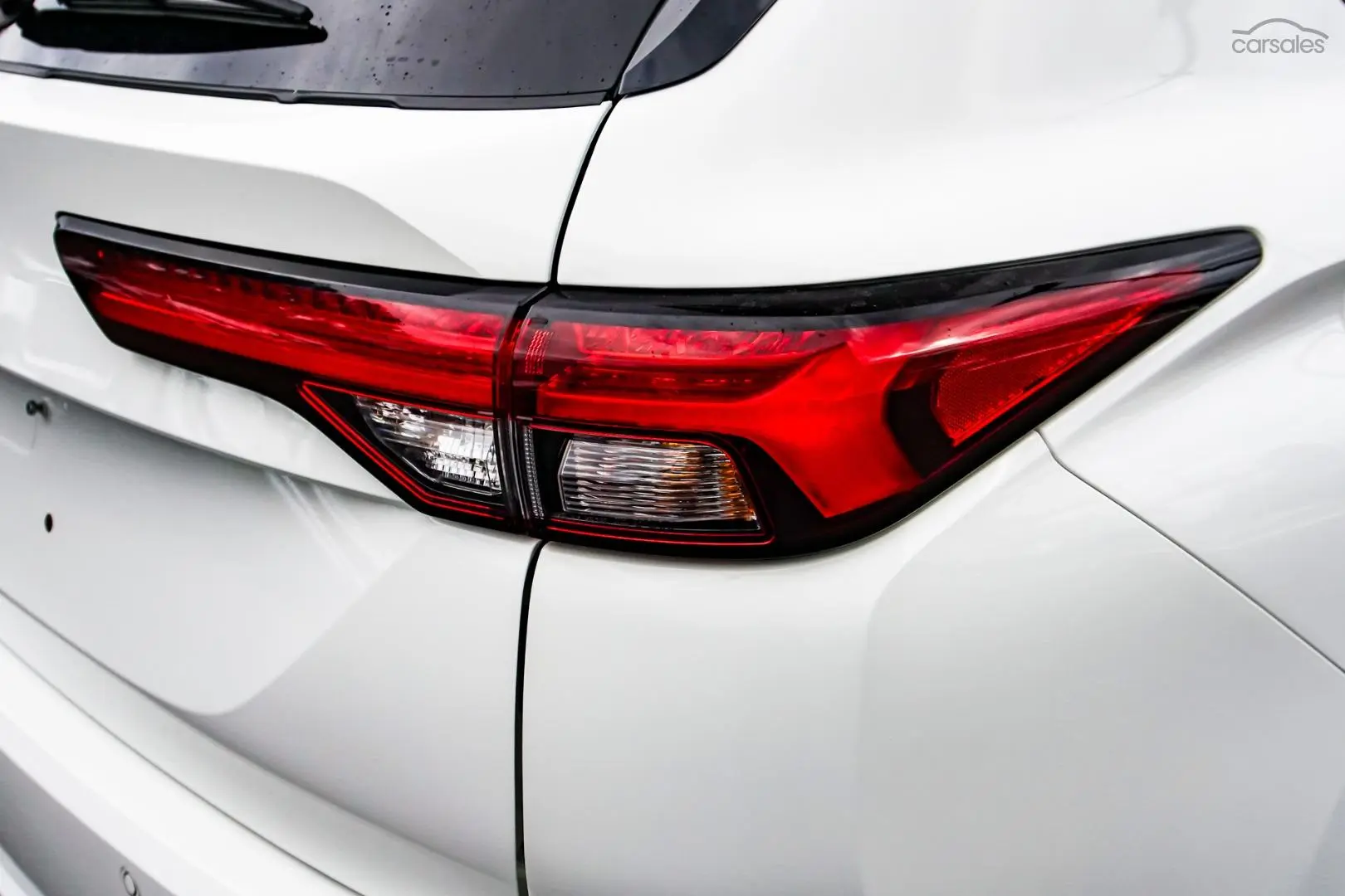 2022 Mitsubishi Outlander Image 13