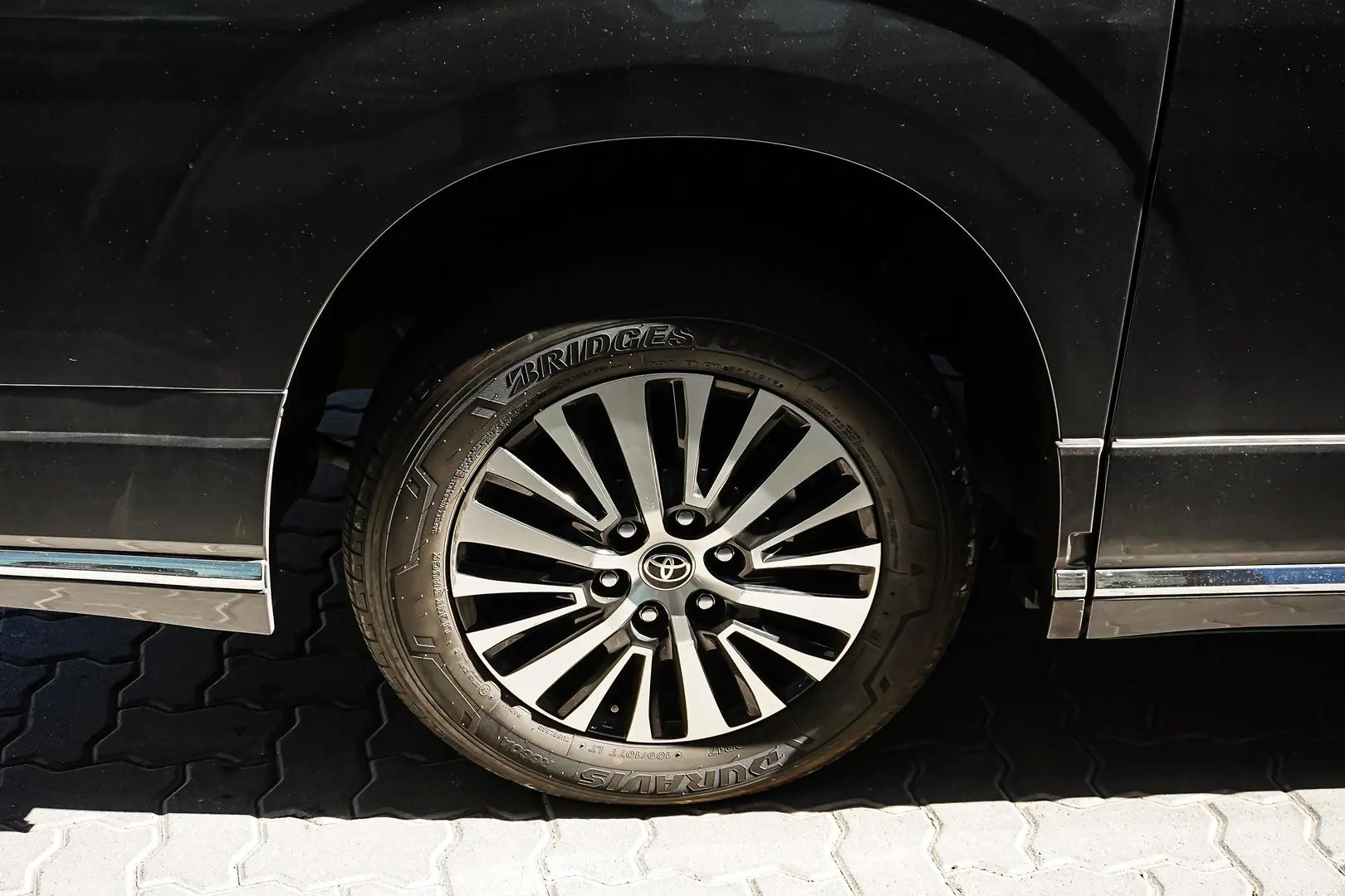 2019 Toyota Granvia Gallery Image 19