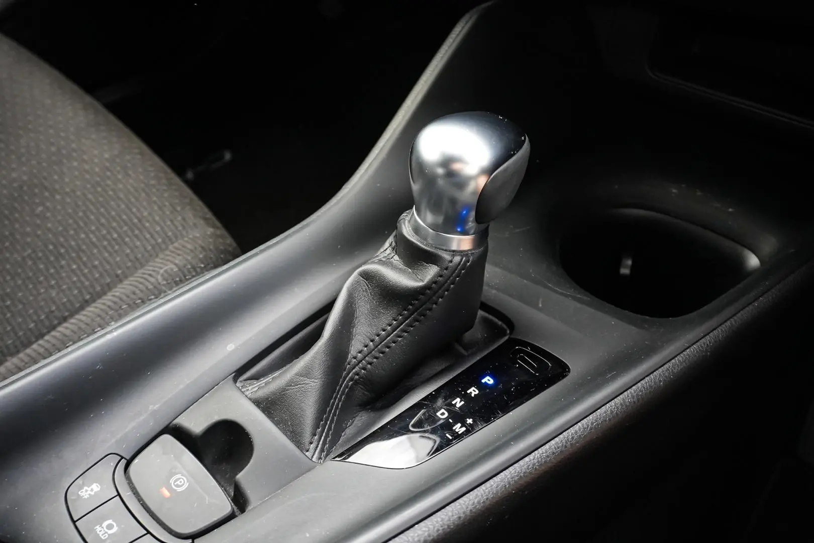 2019 Toyota C-HR Gallery Image 18