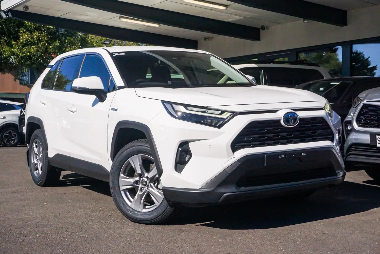 2022 Toyota Rav4 Gallery Image 2