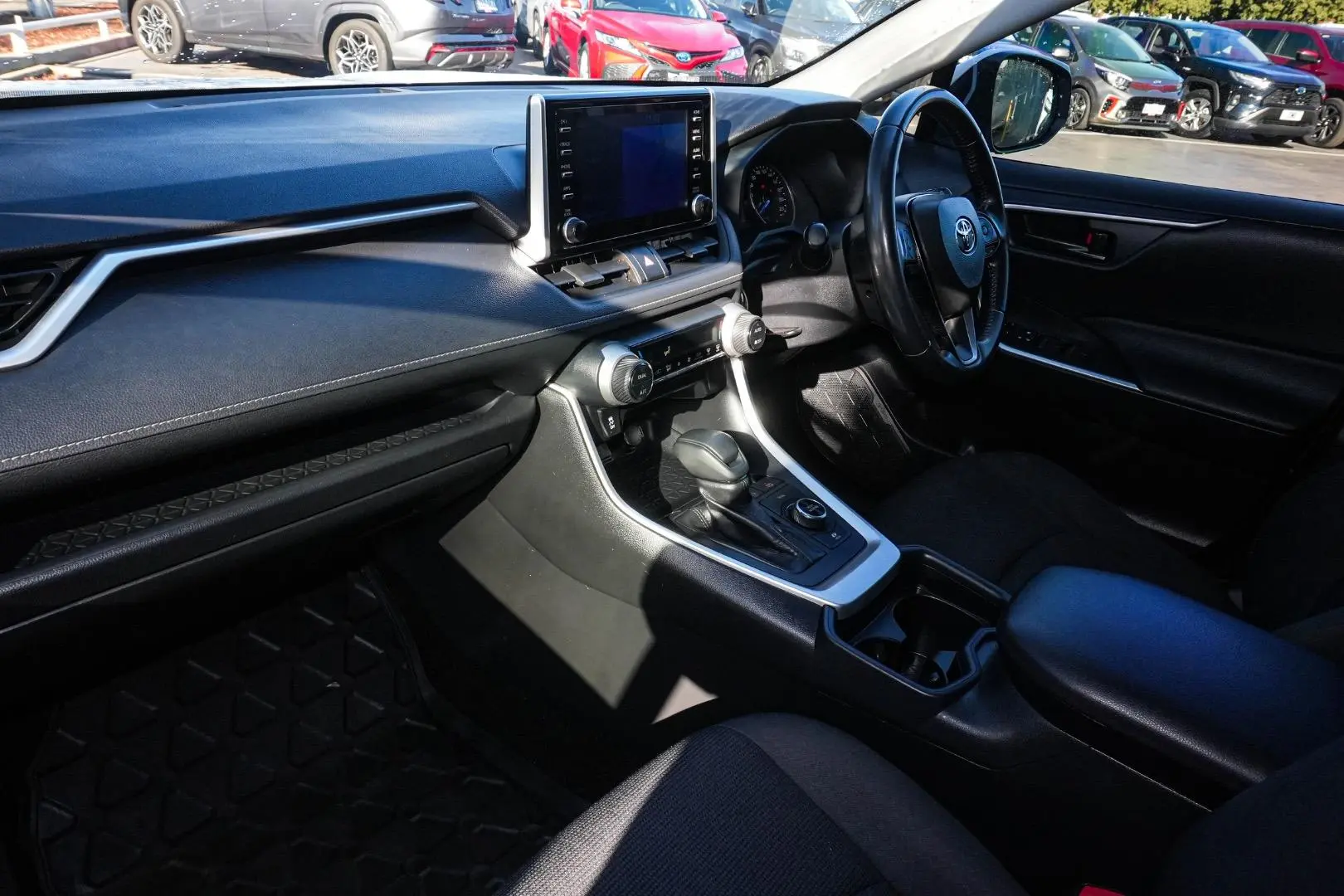2021 Toyota RAV4 Gallery Image 10