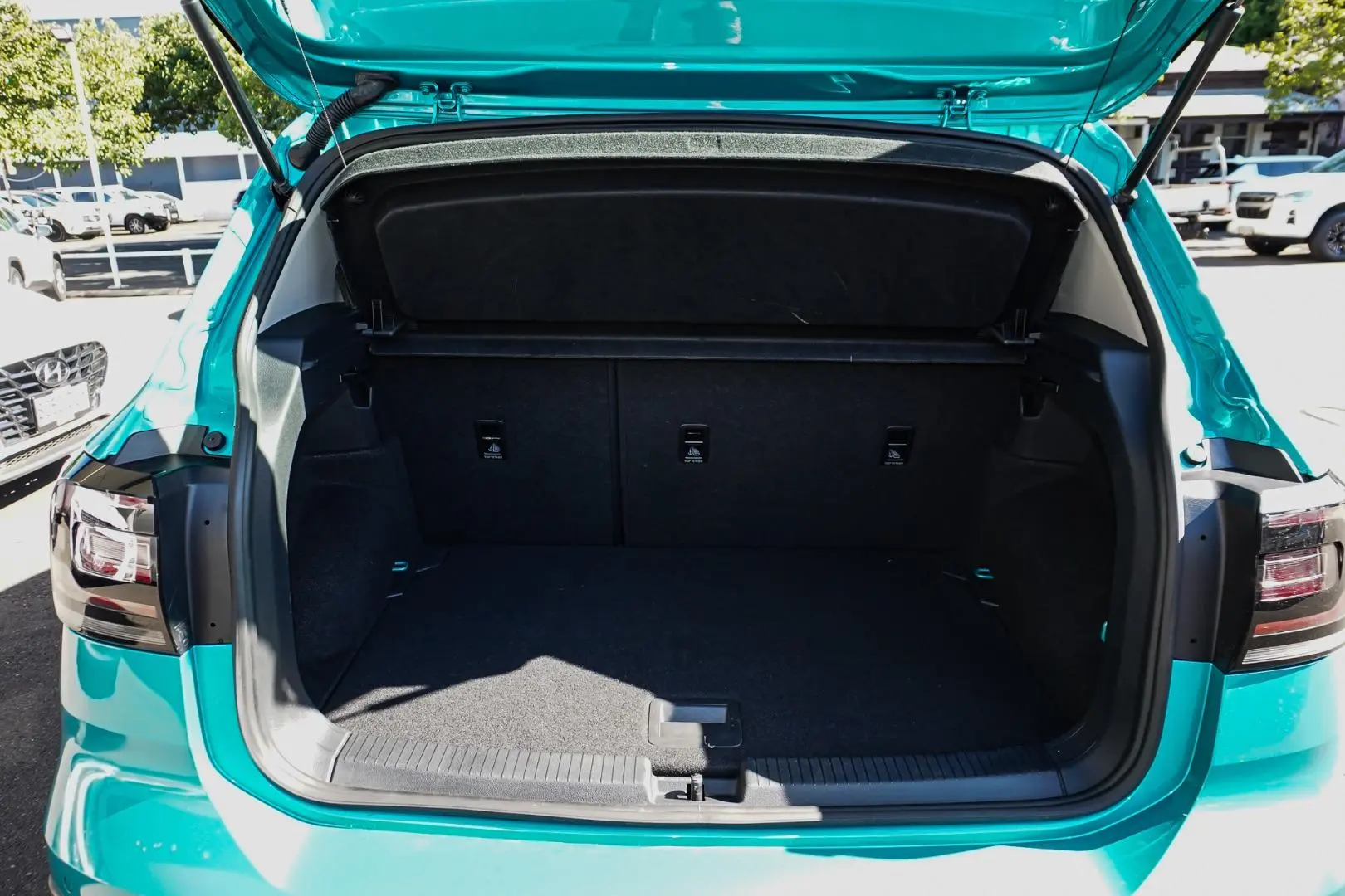 2022 Volkswagen T-Cross Gallery Image 10