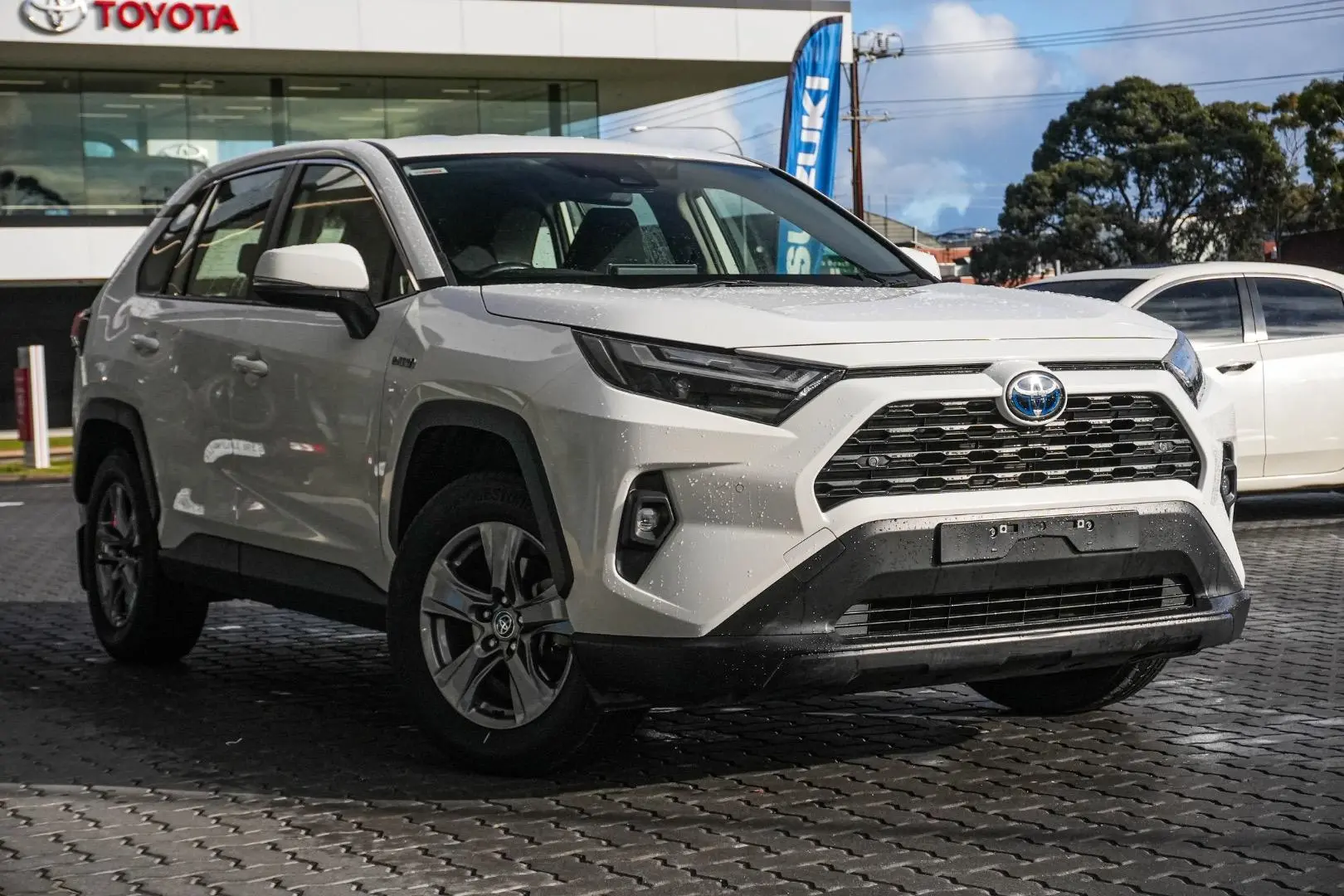 2024 Toyota RAV4 Gallery Image 2