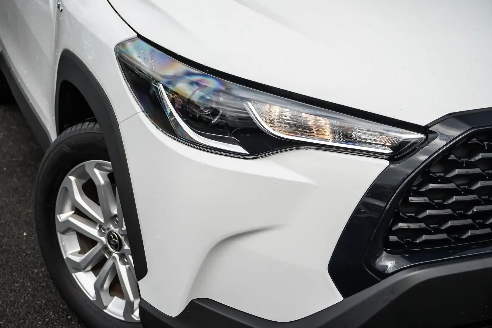 2025 Toyota Corolla Cross Gallery Image 12