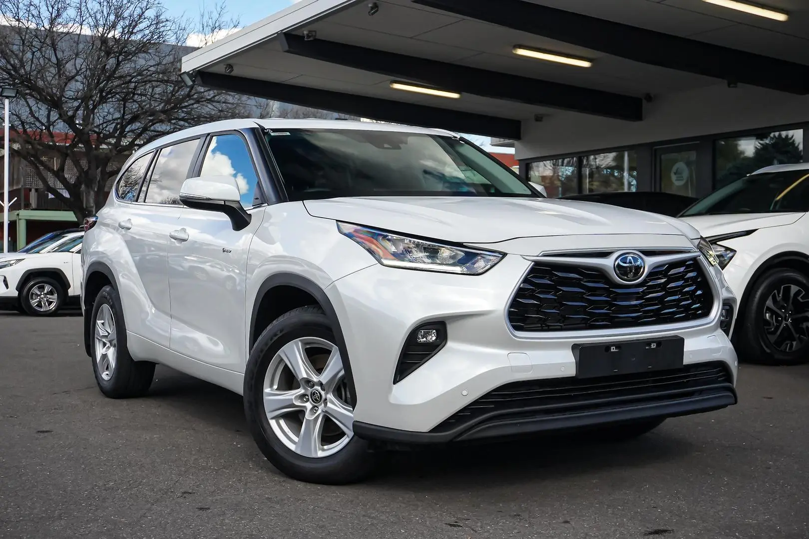 2025 Toyota Kluger Gallery Image 2