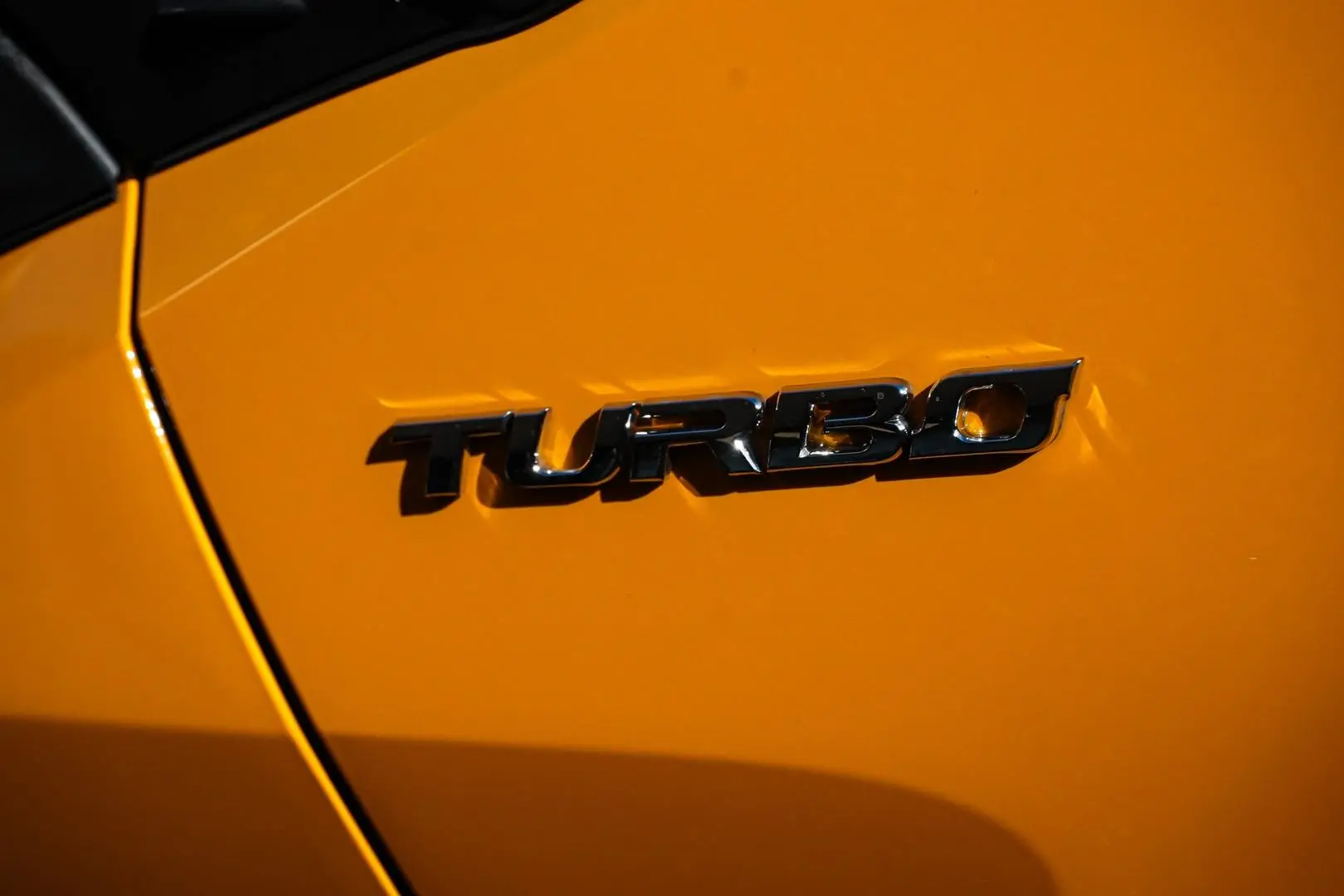 2021 Toyota C-HR Gallery Image 8