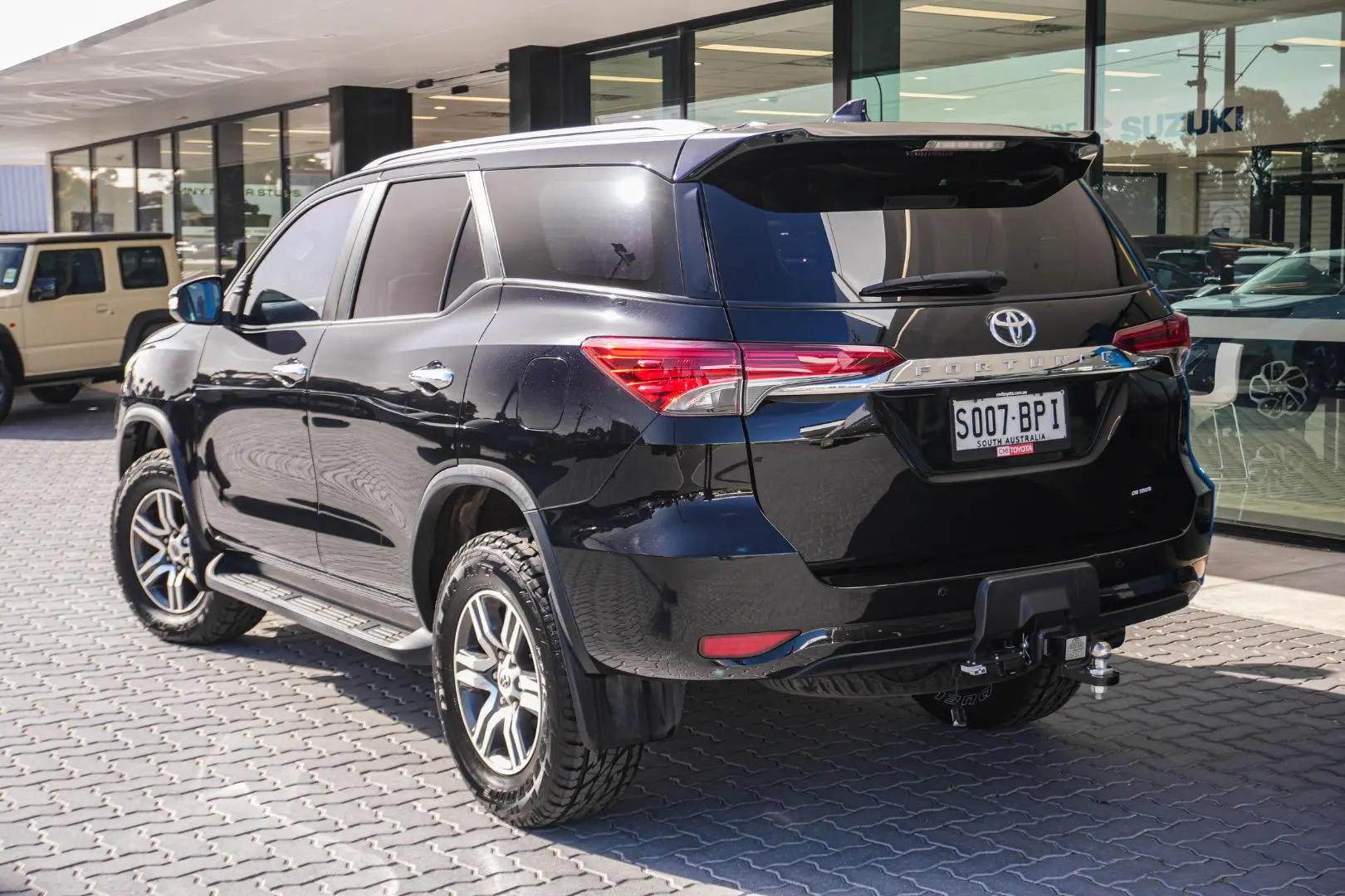 2016 Toyota Fortuner Gallery Image 3