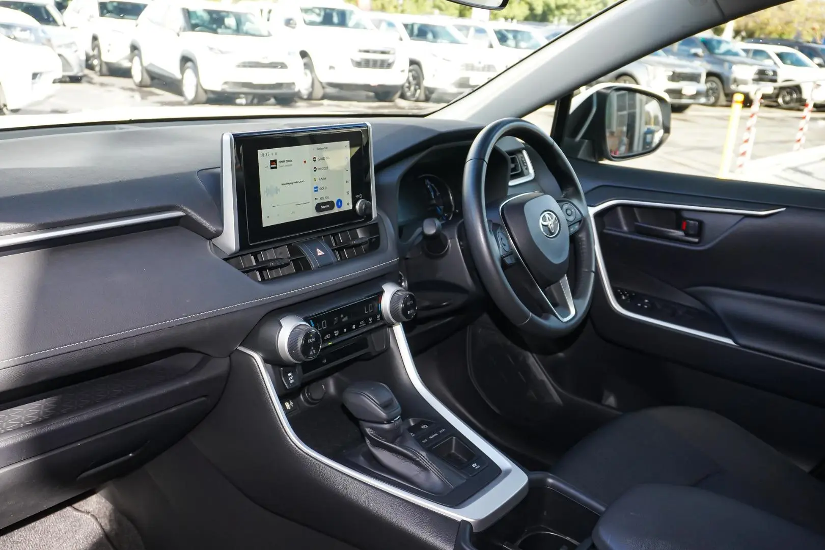 2024 Toyota RAV4 Gallery Image 11