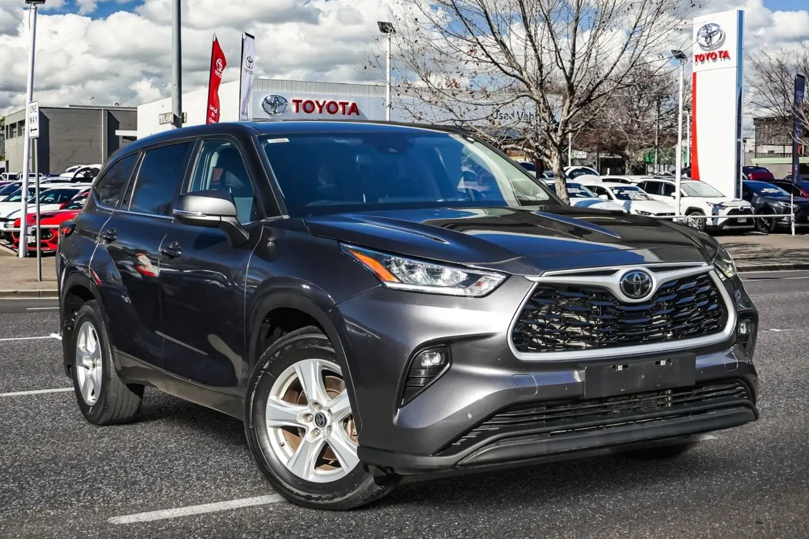 2024 Toyota Kluger Gallery Image 1