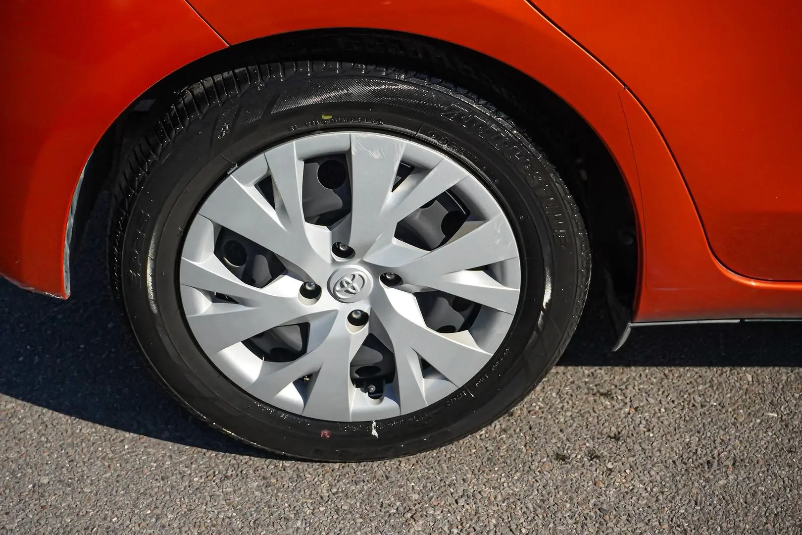 2018 Toyota Yaris Gallery Image 16