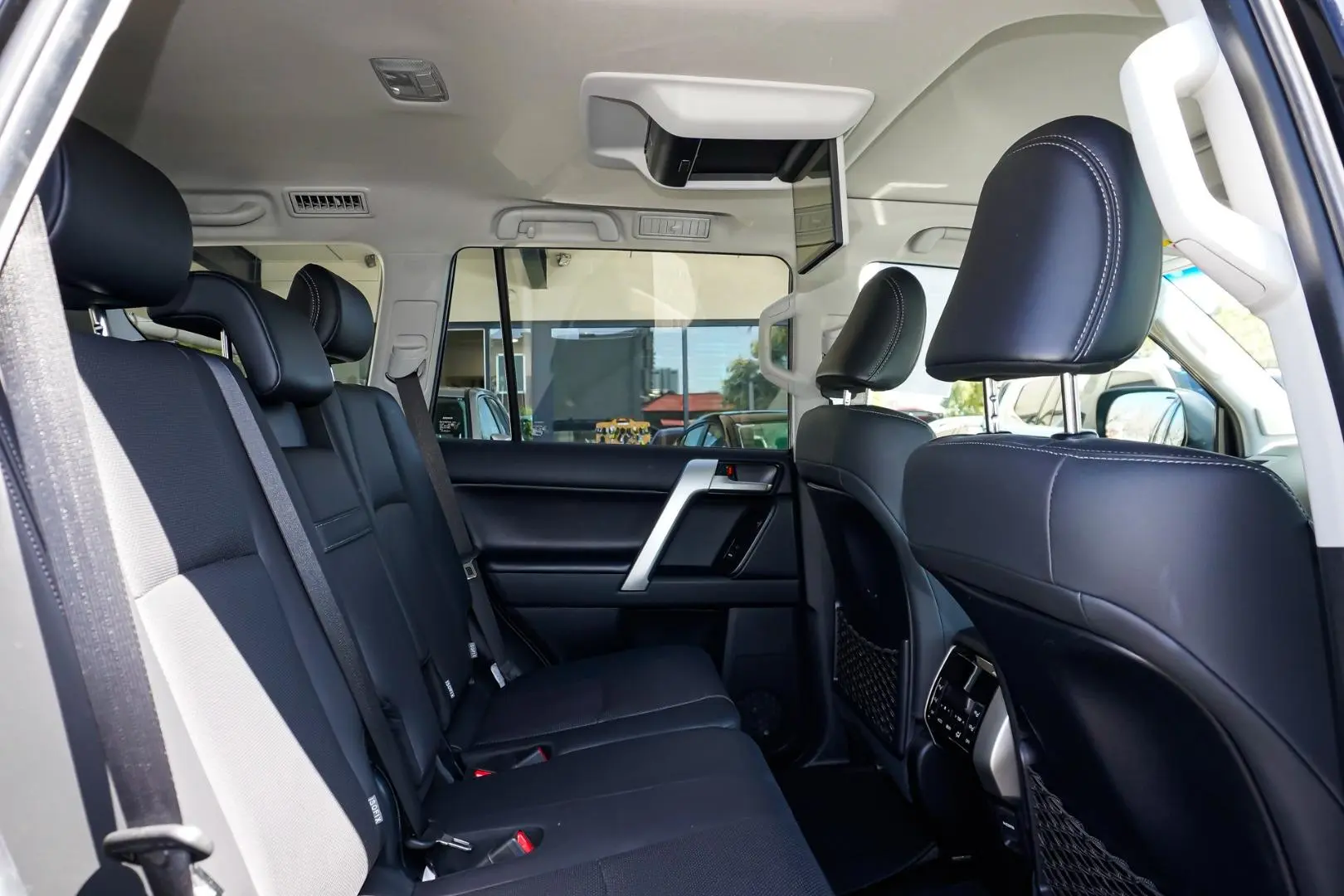2021 Toyota Landcruiser Prado Gallery Image 8